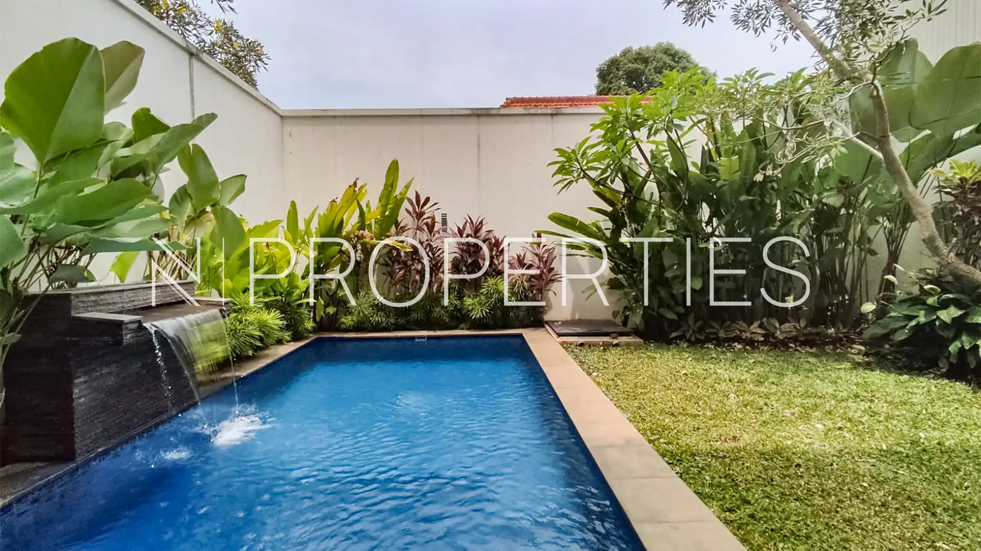 Spacious 4BR Family House – Kemang Selatan