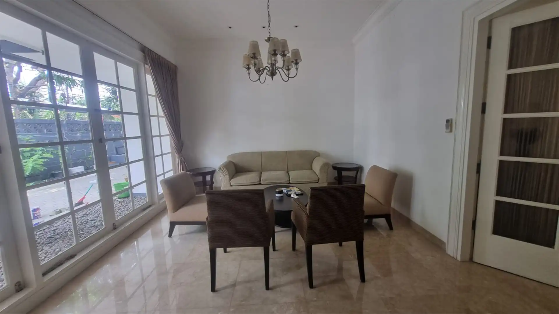Kemangutara-4BR-Family Area Big 4BR Family Home – Kemang