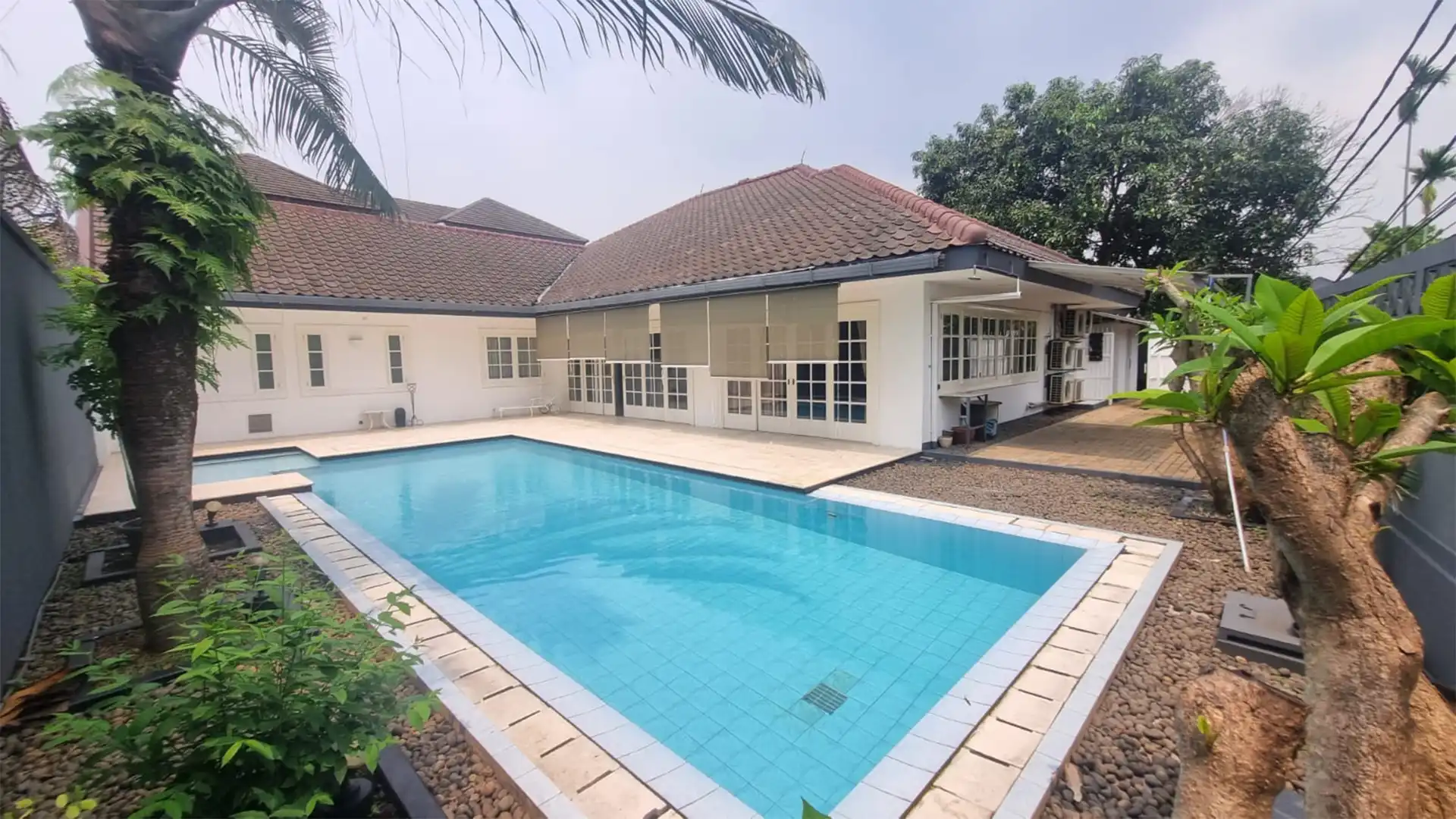 Kemangutara-4BR-Swimming Pool & Backyard Kemangutara-4BR-Swimming Pool & Backyard