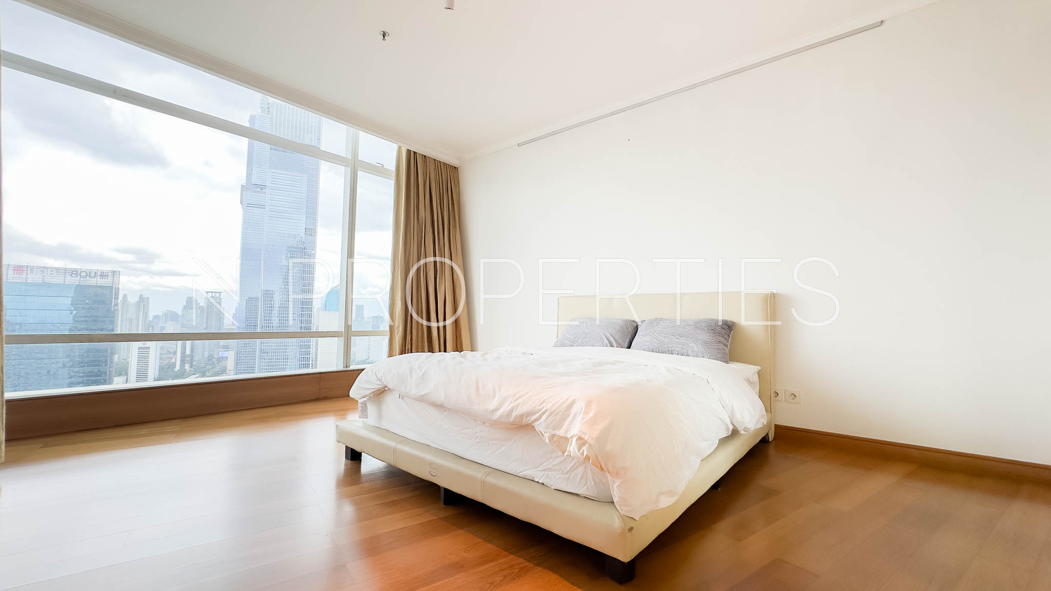 Kempinski 40D – Master Bedroom with view Kempinski Private Residence – 3BR Comfort Apartment
