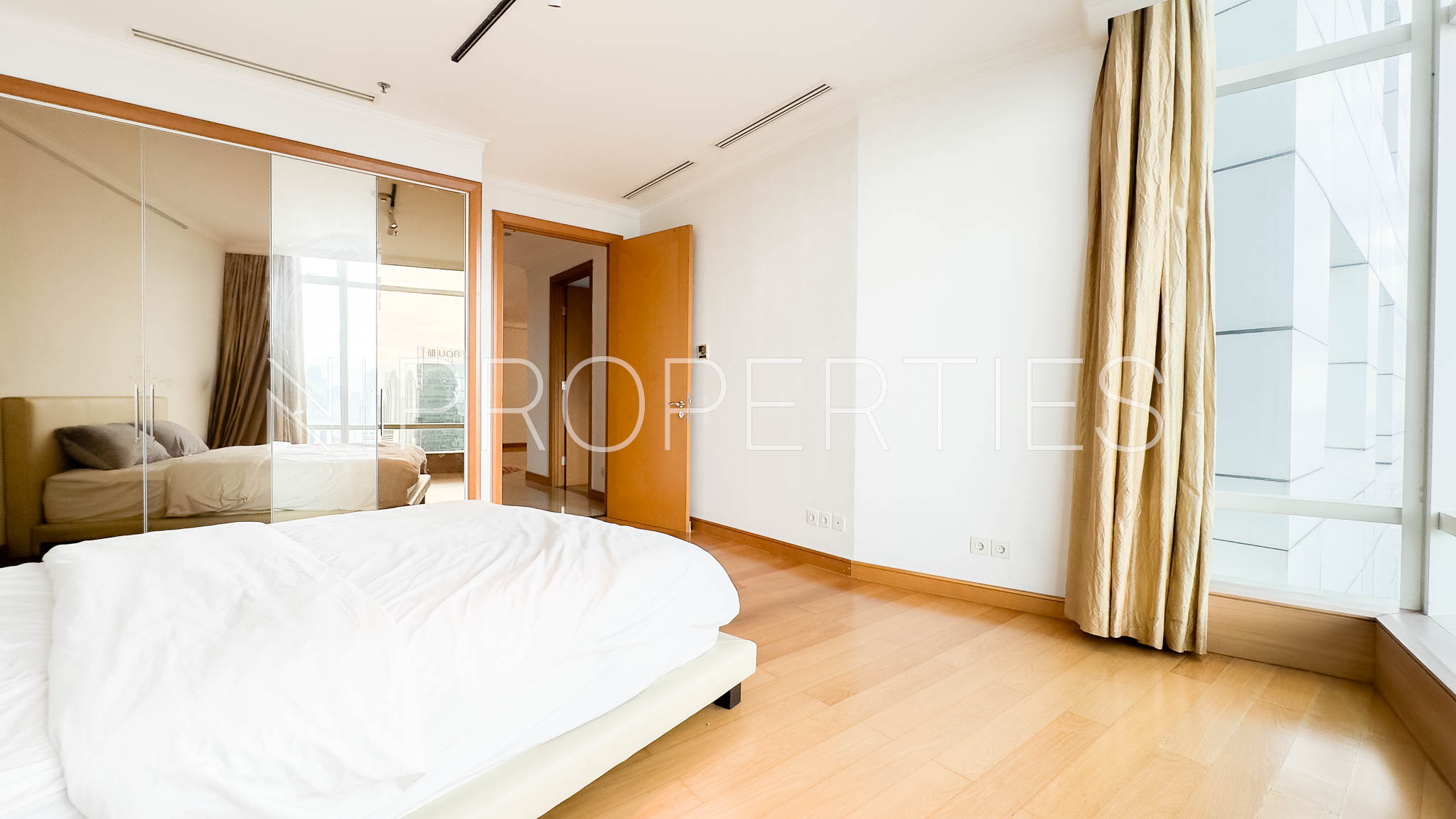 Kempinski 40D – Master Bedroom Kempinski Private Residence – 3BR Comfort Apartment
