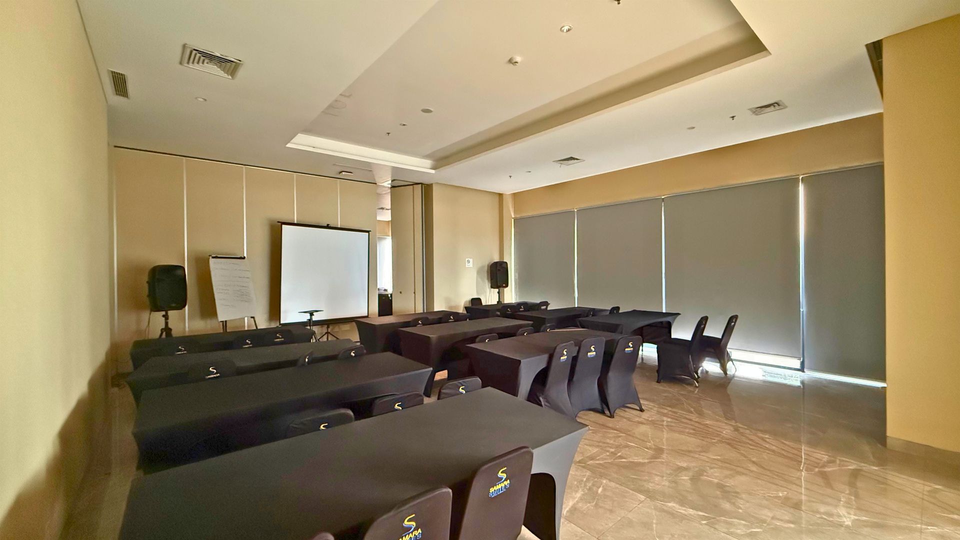 MEETING ROOM_COWORKING SPACE 2 – SAMARA SUITES Premium 3BR Apartment at Samara Suites