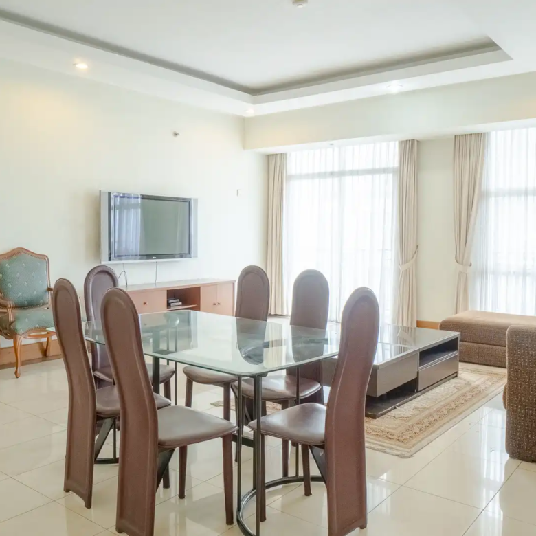 Menteng-3BR-Dining & Living Area