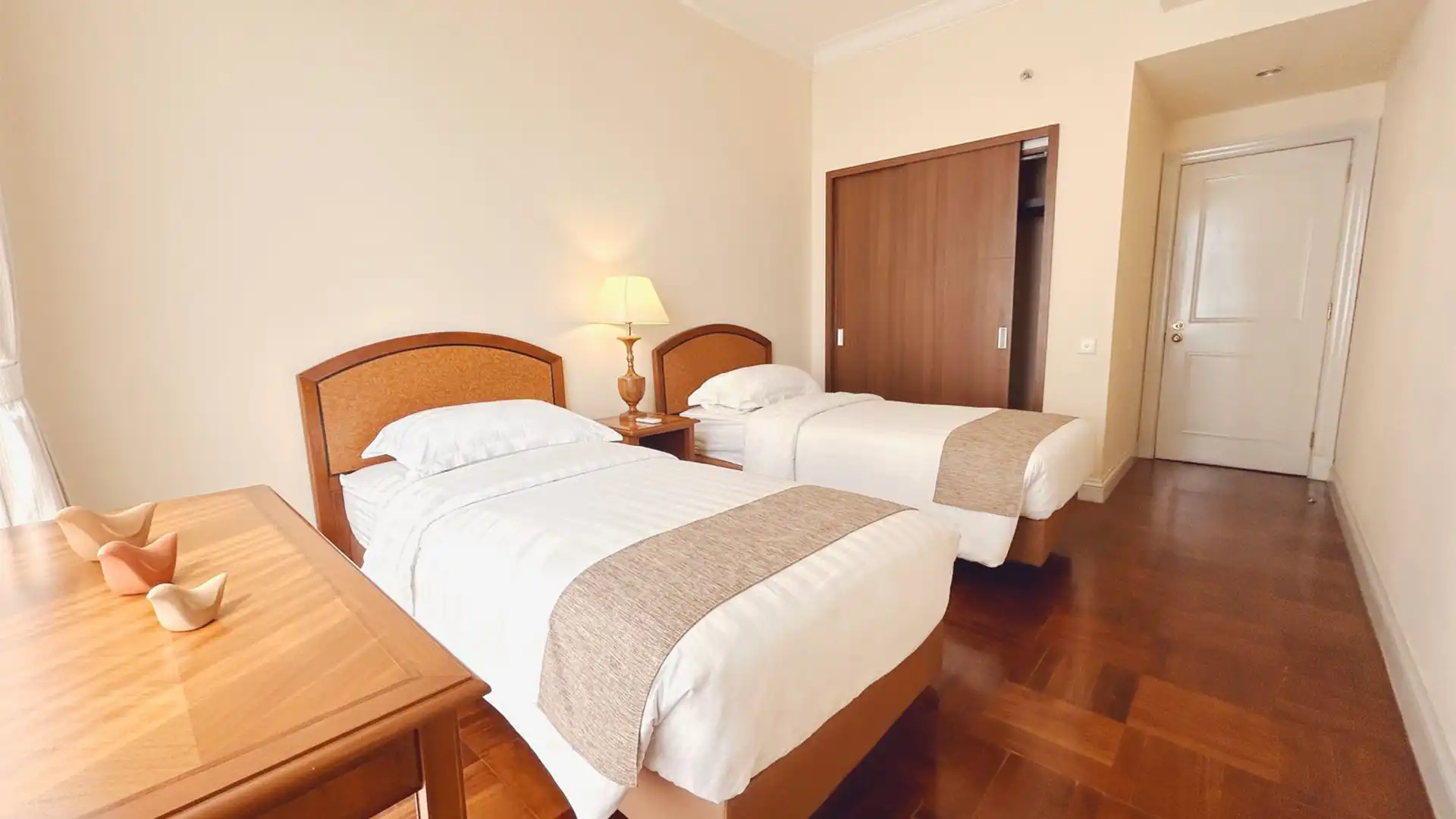 Menteng-4BR-Bedroom 2 Menteng Executive – Large 4BR Serviced Apartment