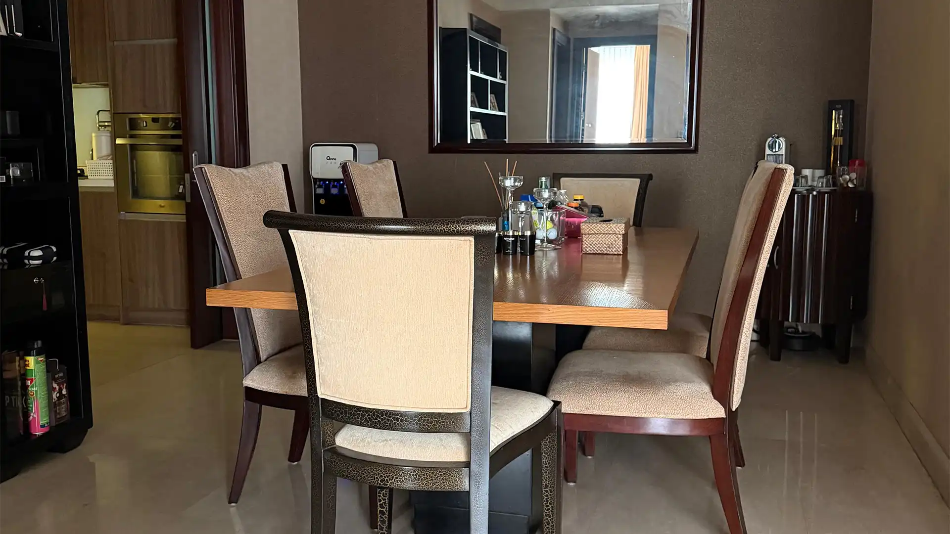 Pakubuwono-2BR-Dining Area The Pakubuwono View – Spacious 2BR Apartment