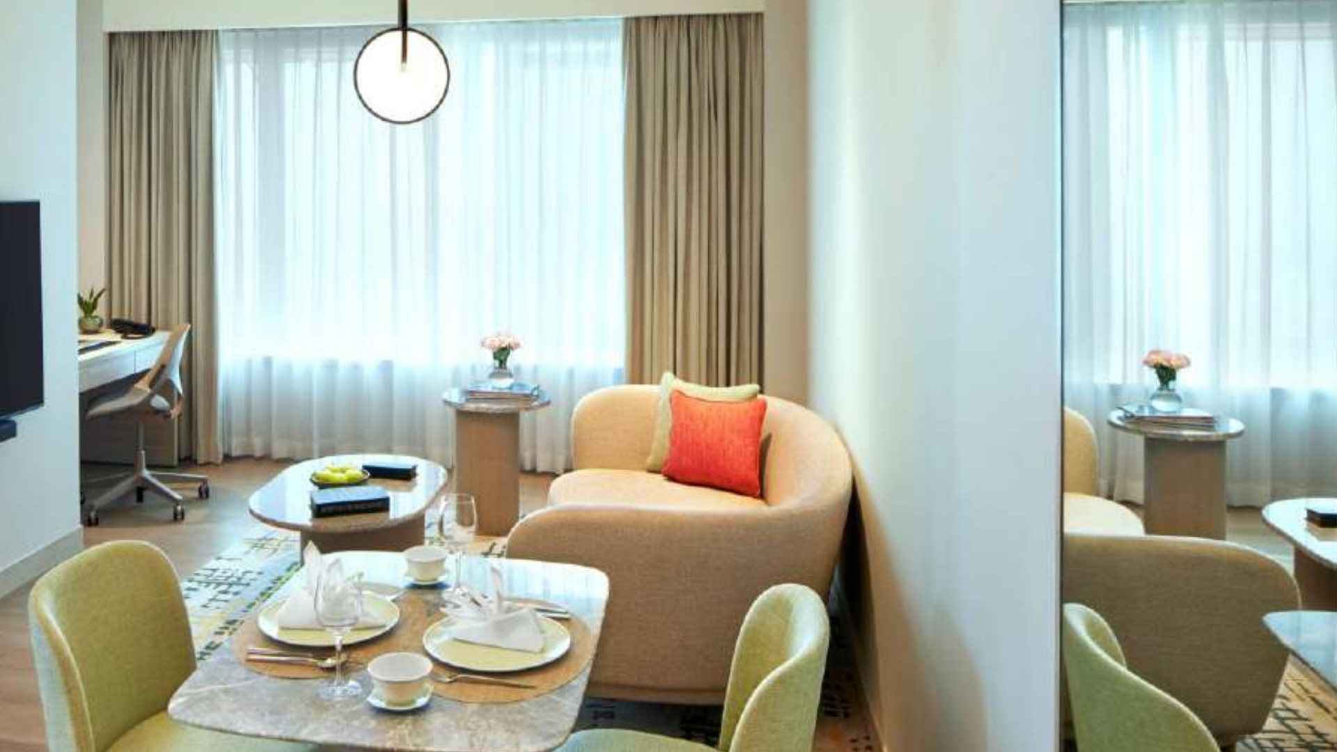 Park Royal-1BR-Dining & Living Area PARKROYAL – Compact 1BR Serviced Suite