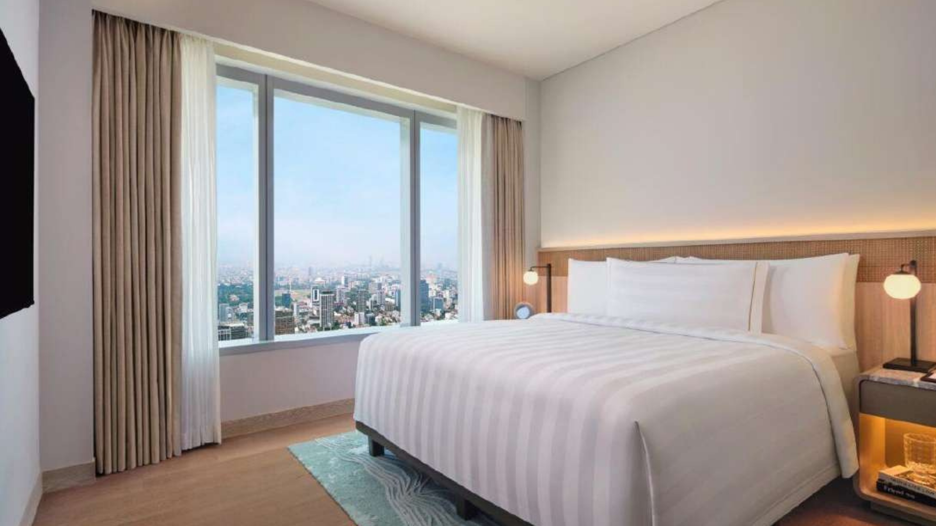 PARKROYAL – Well-Proportioned 1BR Serviced Apartment