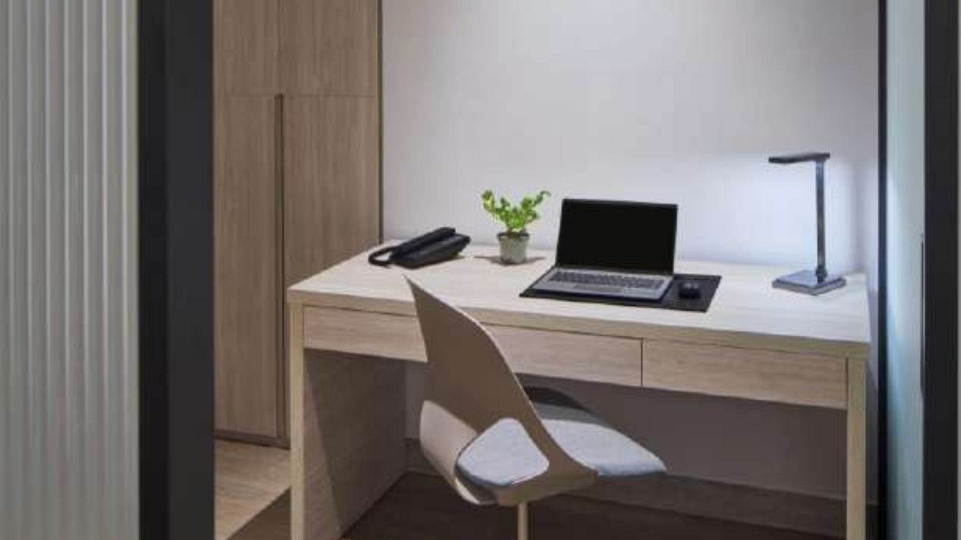 Park Royal-1BR-Office Table Luxury 1BR Serviced Apartment – PARKROYAL