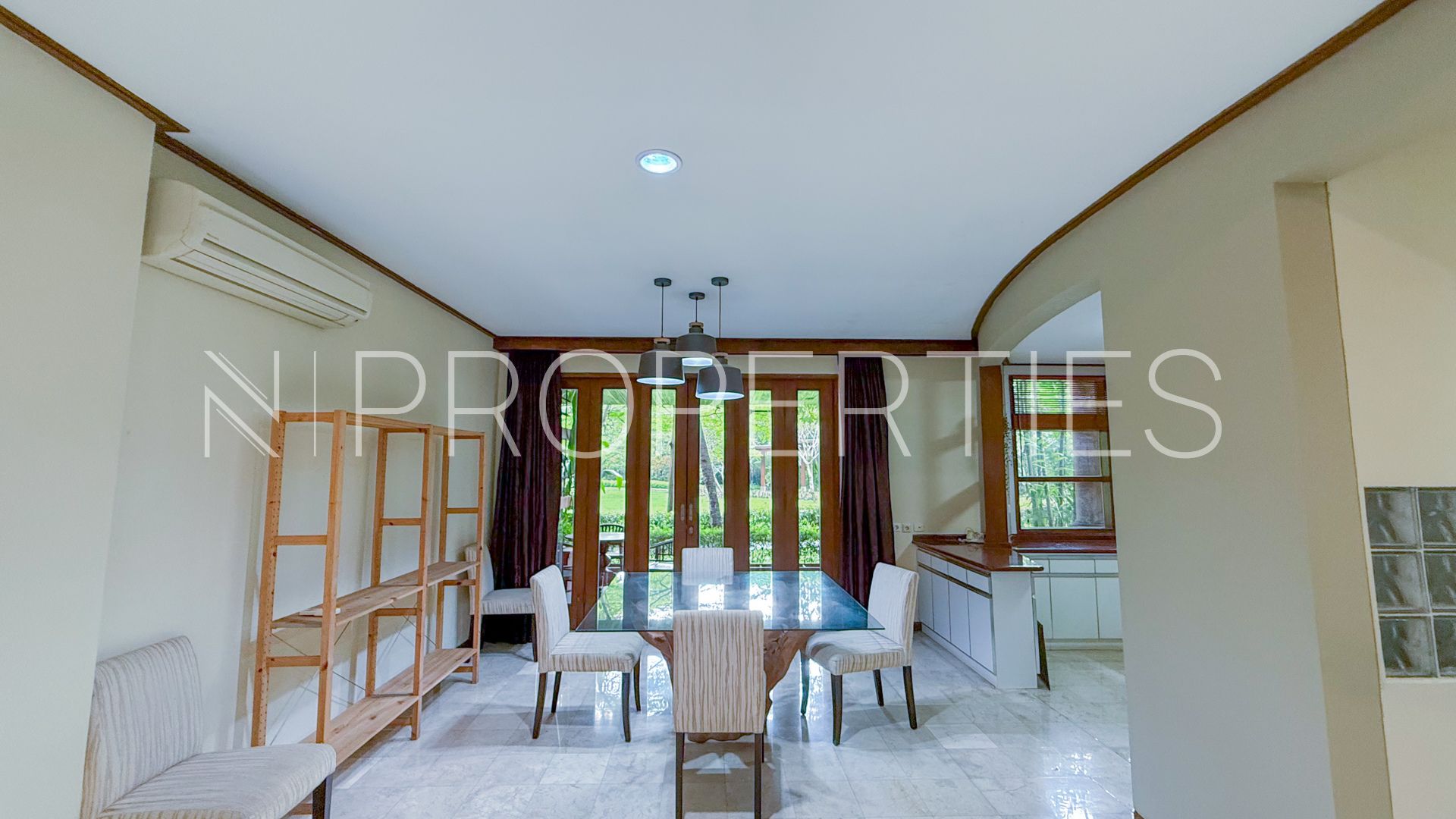 SARASWATI-3BR-BIG DINING AREA Comfortable 3BR House at Cipete