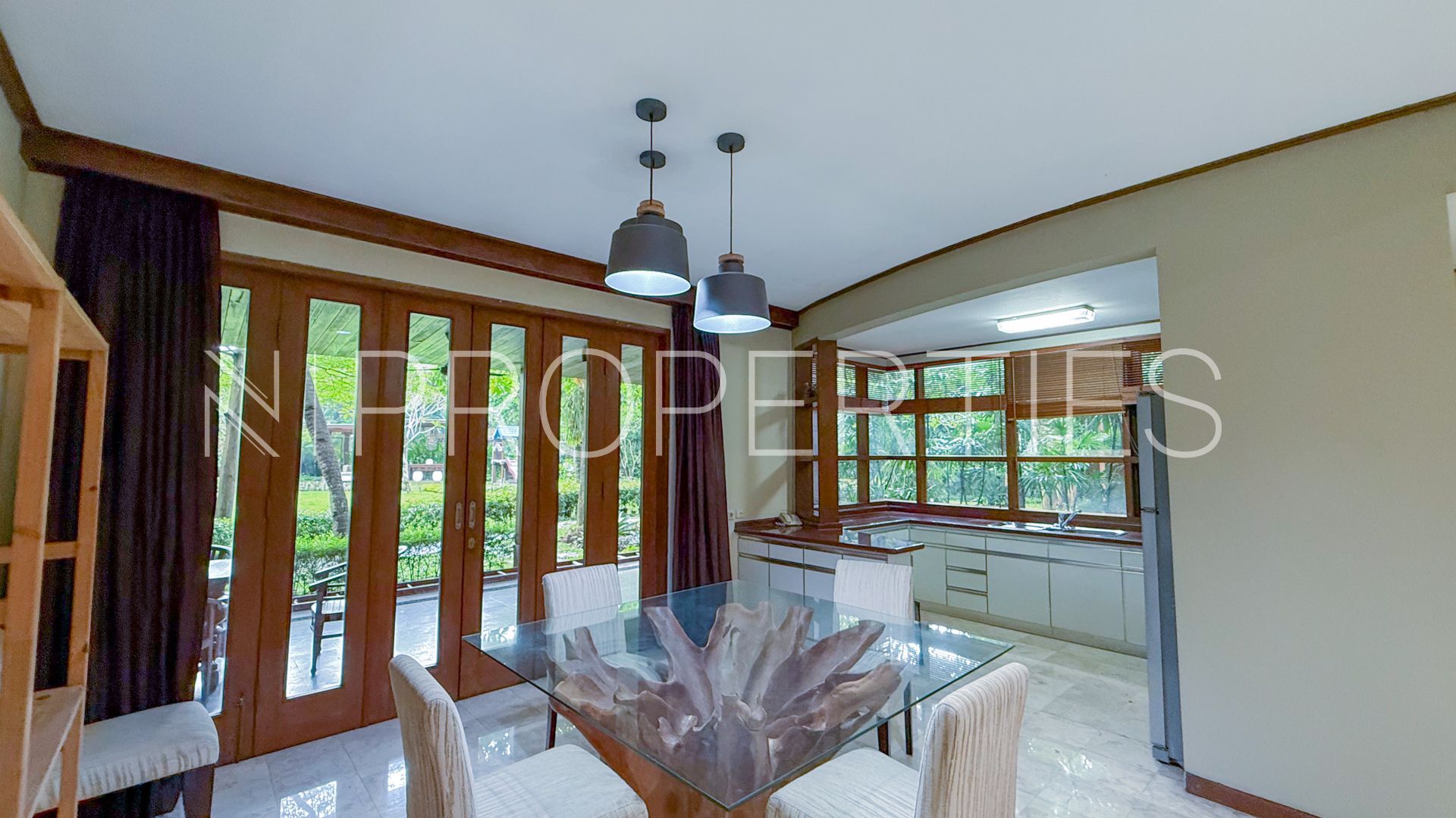 SARASWATI-3BR-DINING AREA TO KITCHEN AREA Comfortable 3BR House at Cipete