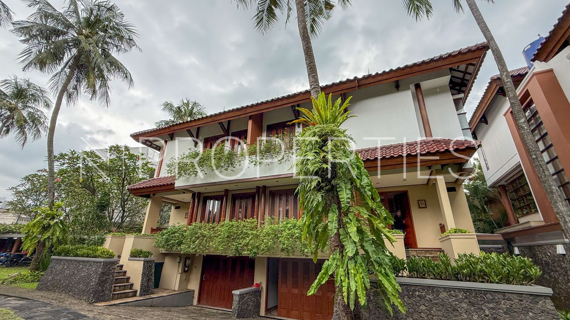 SARASWATI-3BR-FASAD SARASWATI cipete-3BR-FASAD