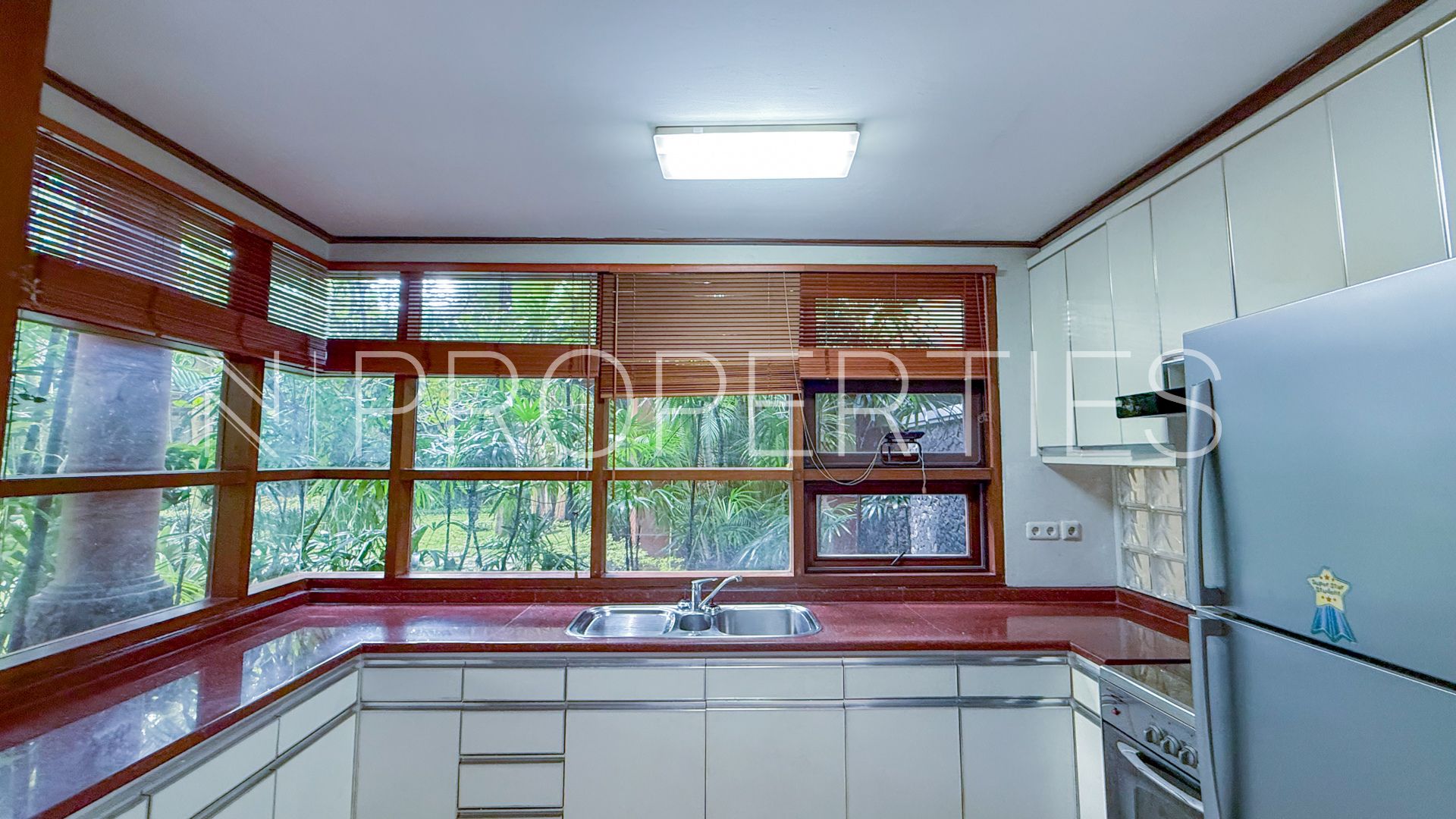 SARASWATI-3BR-KITCHEN AREA Comfortable 3BR House at Cipete