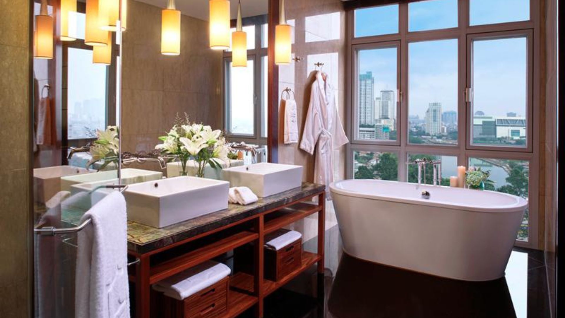 SHANGRI-LA RESIDENCE 2 – BATHROOM Shangri-La Residence – Generous 3BR Living