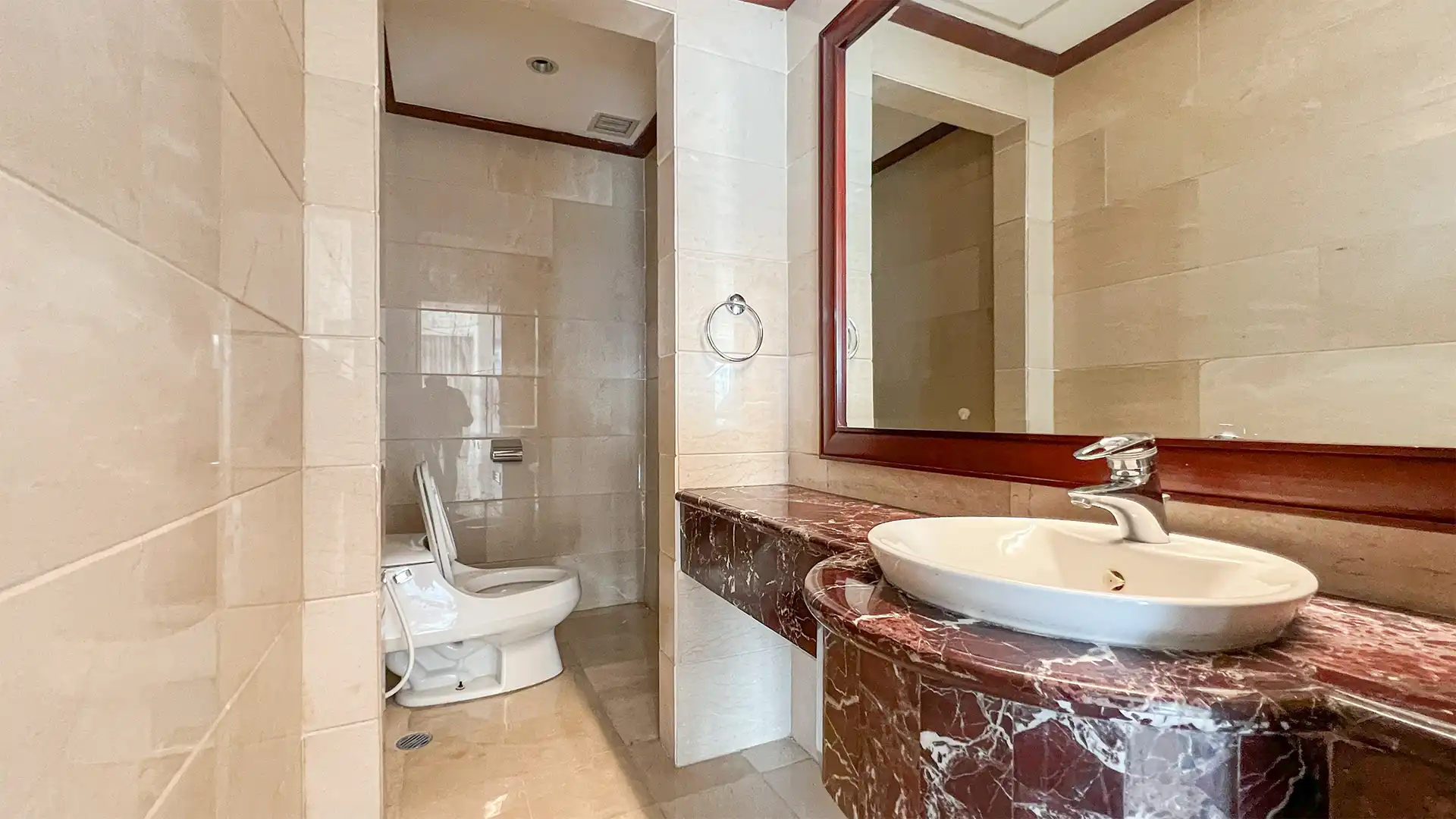 SCBD Suites – Rare Grand 3BR