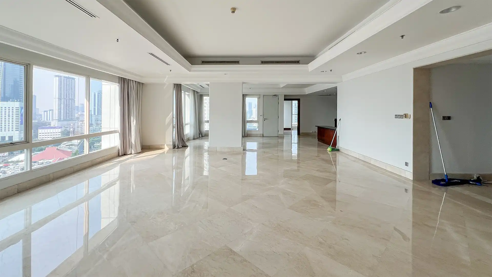 SCBD Suites – Rare Grand 3BR