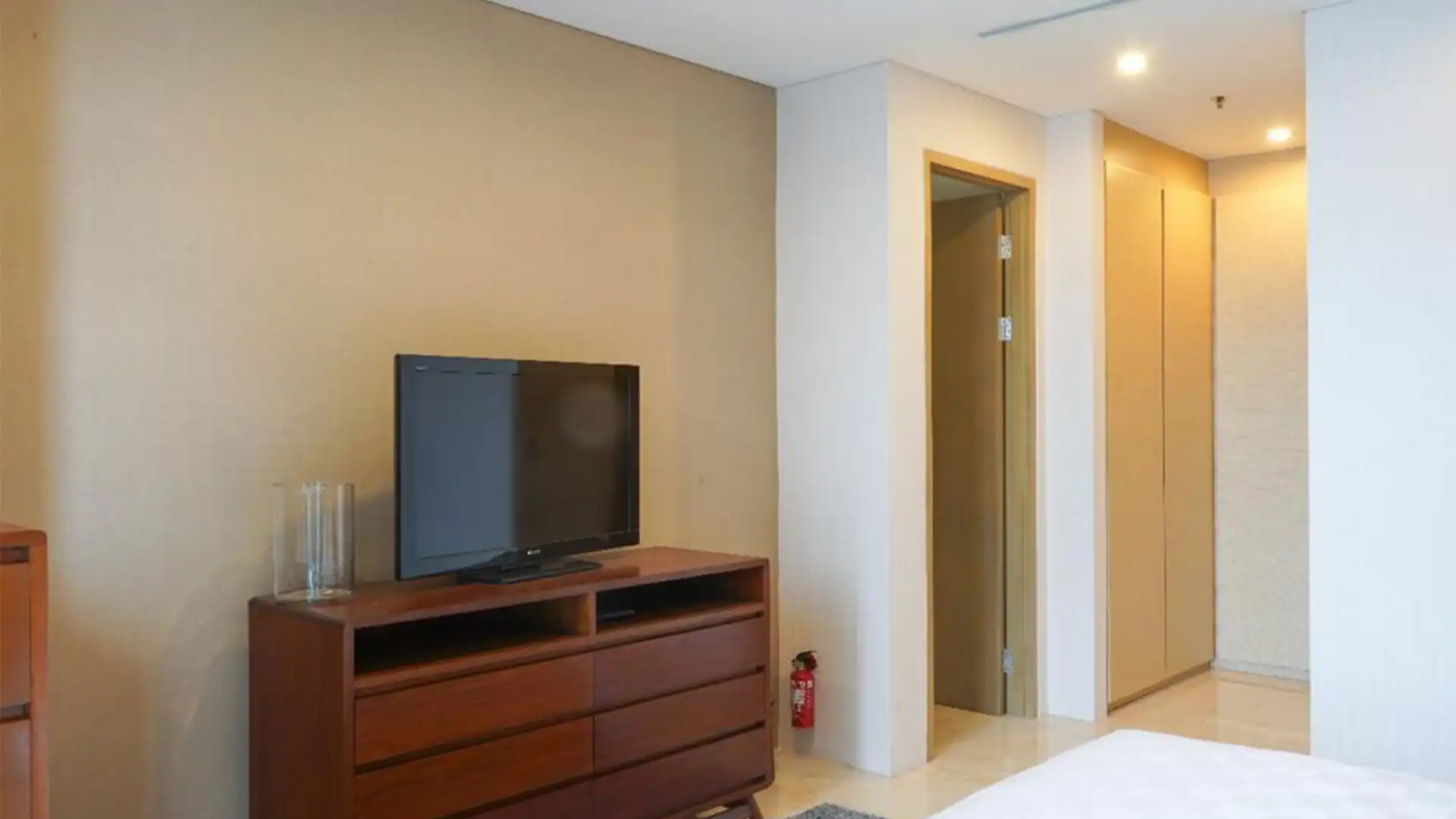Compact Luxury 2BR Residence – Senopati Suites