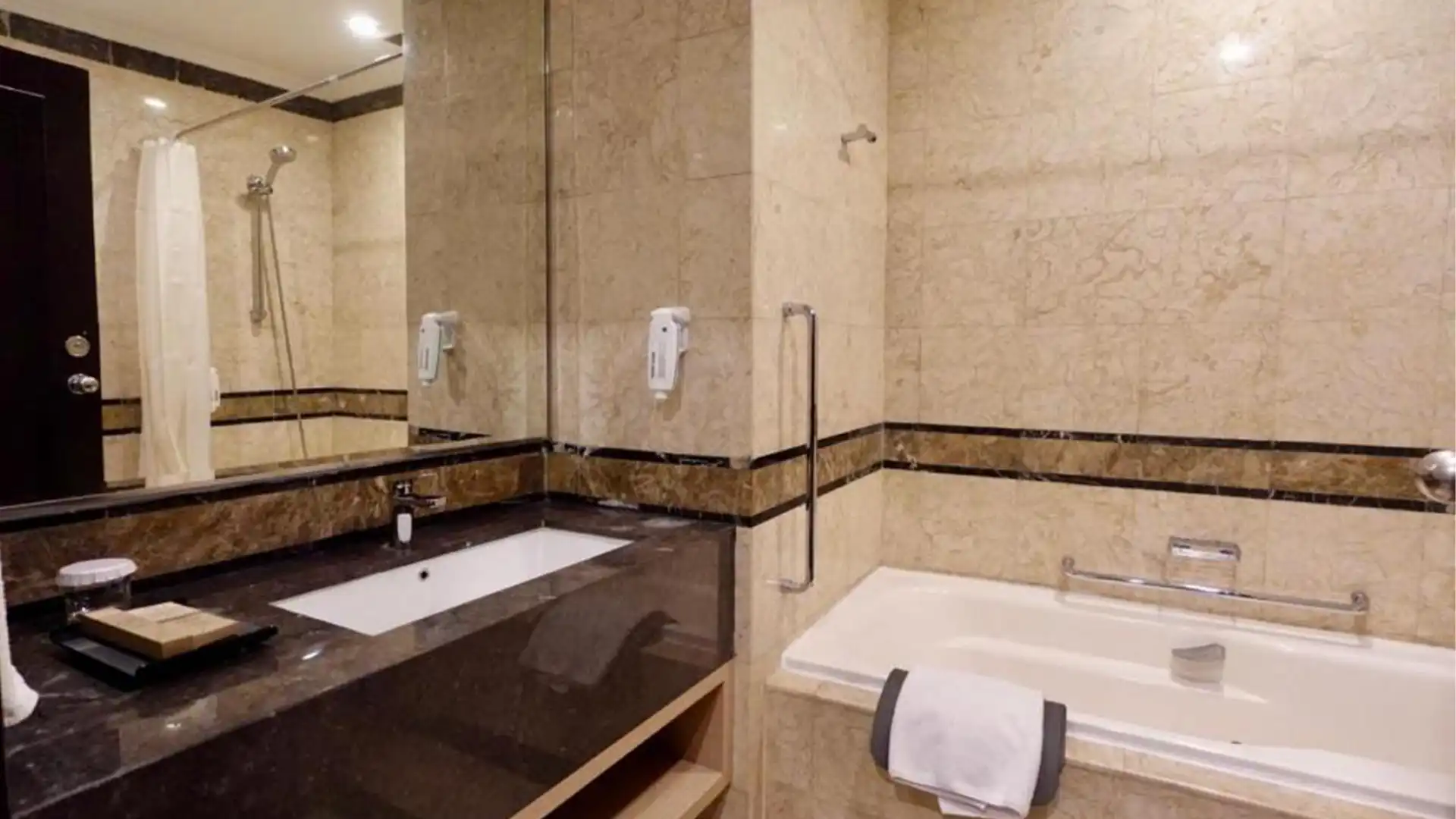 Somerset Grand Citra – 3BR Serviced Apartment