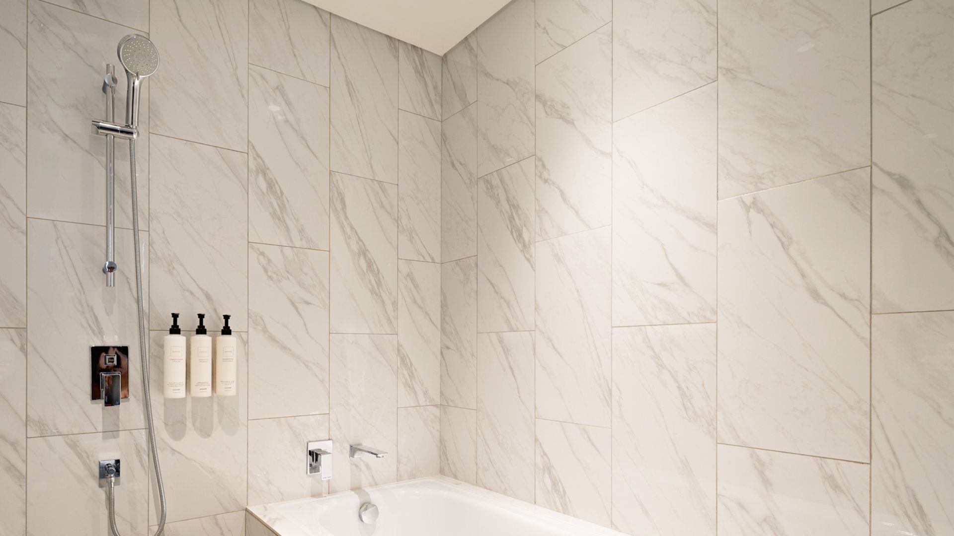 Swissôtel Residences – Comfortable 2BR Apartment