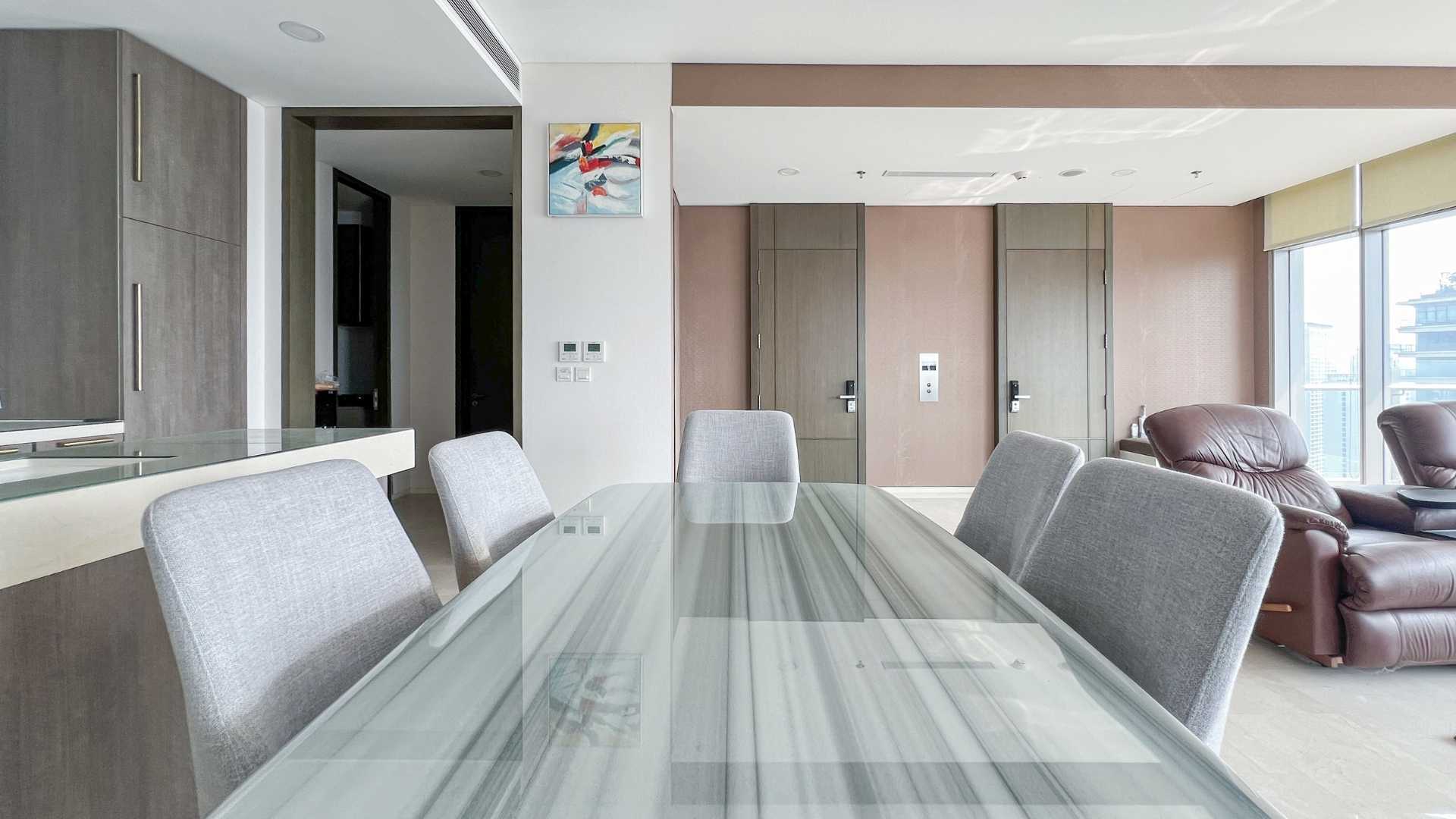 Two Verde Monteverde-3BR-Dining table Efficient 3BR Urban Home at Verde Two