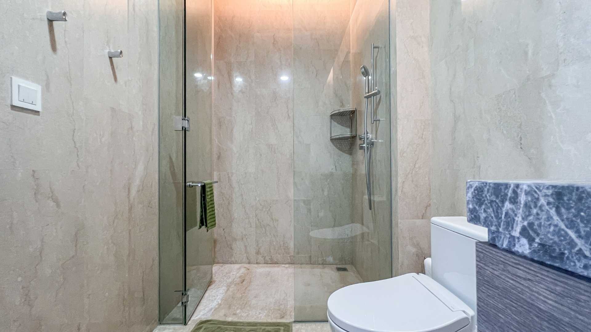 Two Verde Monteverde-3BR-Shower detail Efficient 3BR Urban Home at Verde Two