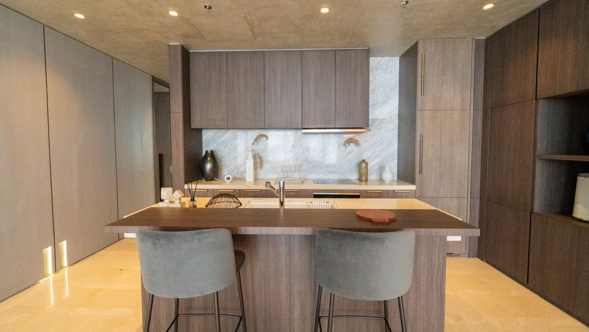 Refined City Residence at Verde Two