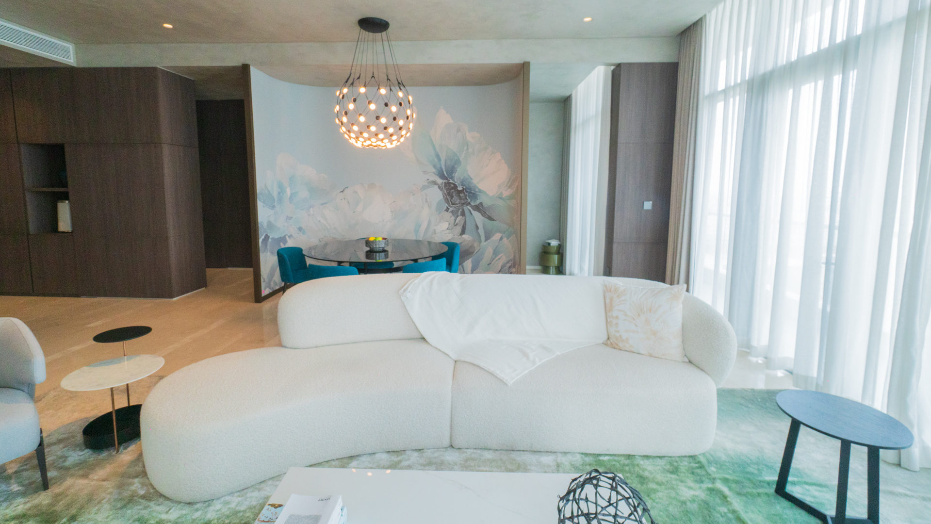 Refined City Residence at Verde Two