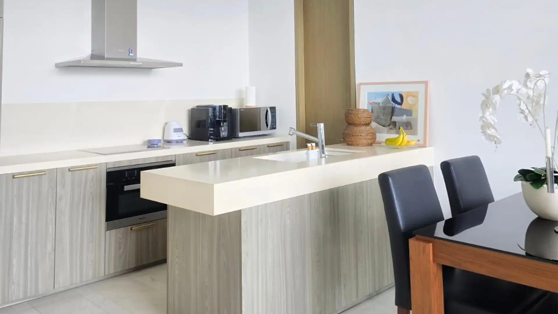 Verde Two – Modern 2BR Apartment