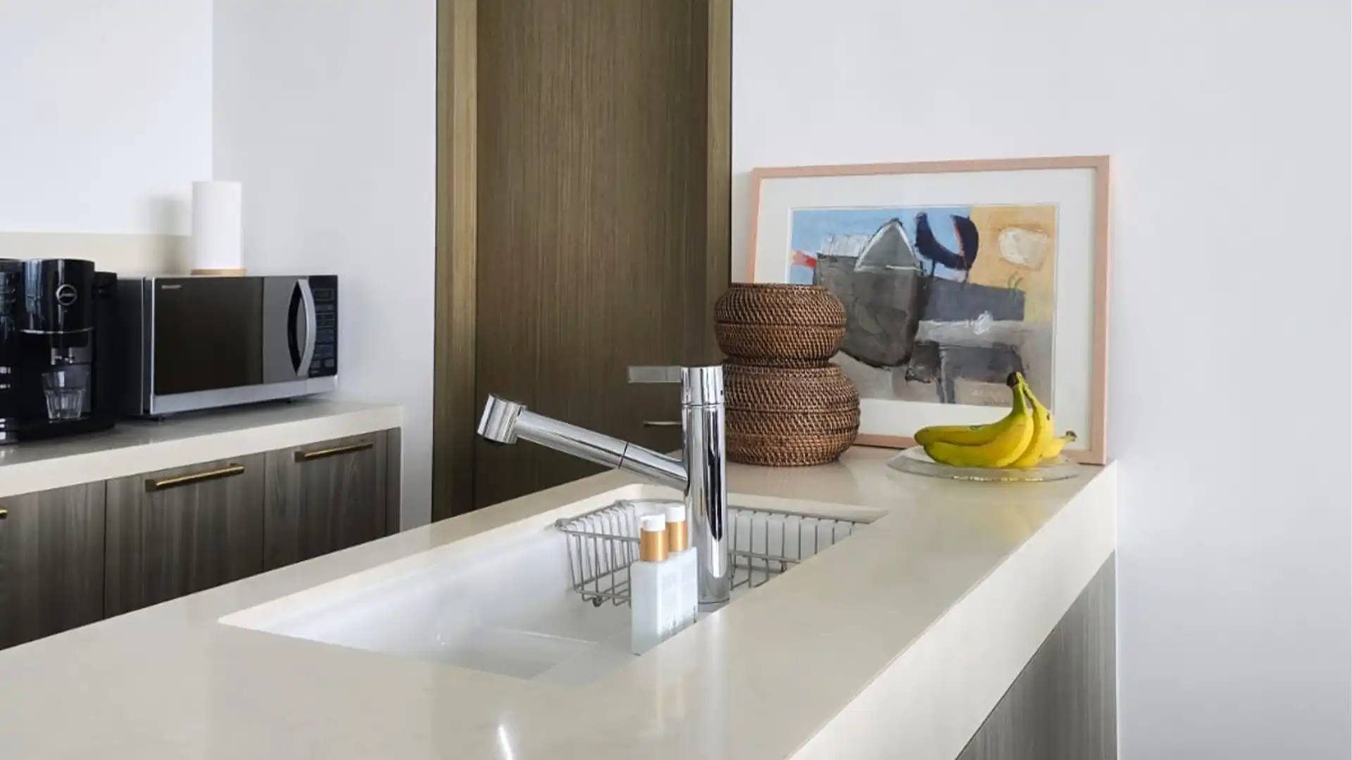 Verde Two – Modern 2BR Apartment