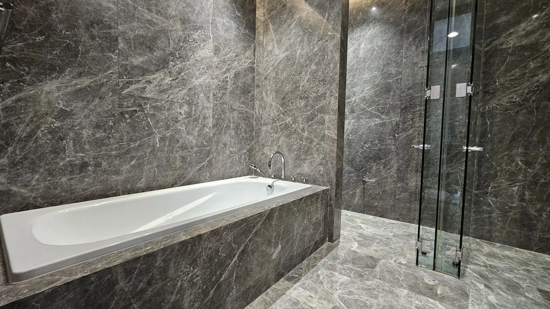Verde-3BR-Bathroom another angle Signature 3BR Living Experience at Verde Two