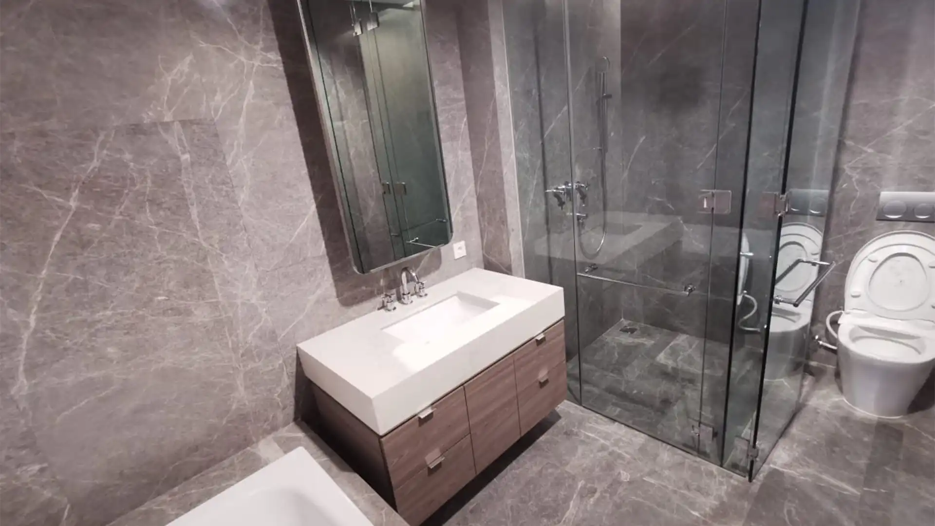 Verde Two – Well-Balanced 2BR Apartment