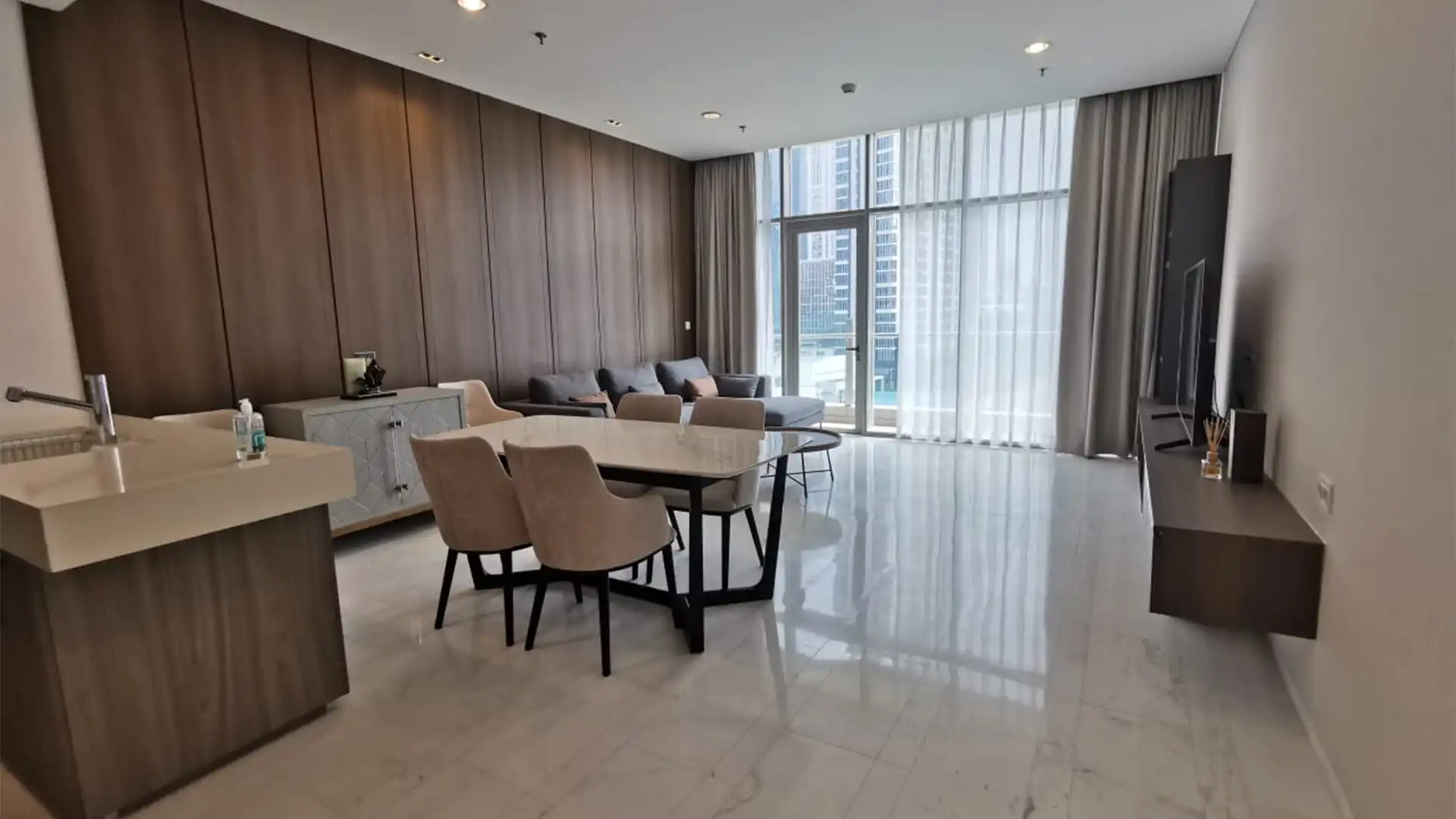 Verde Two – Well-Balanced 2BR Apartment