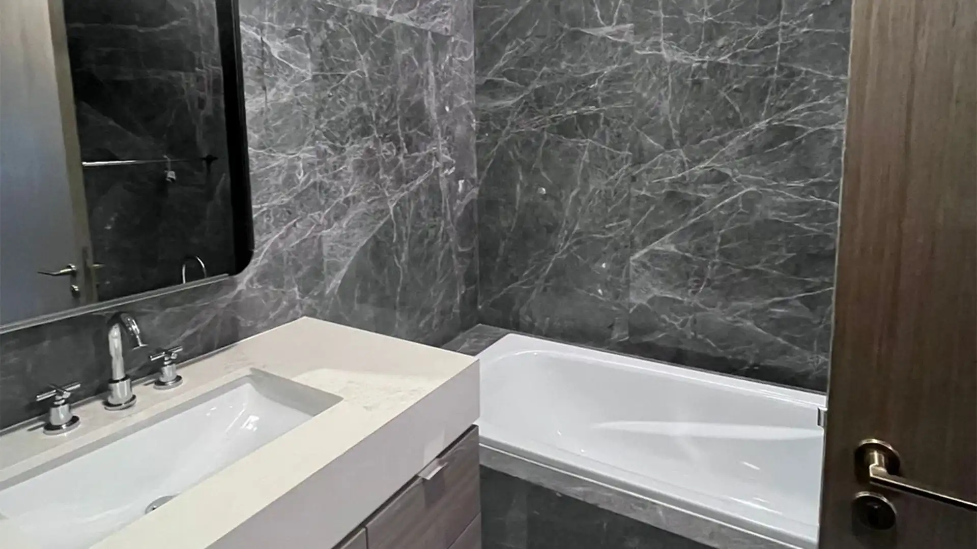 Well-Proportioned 3BR Apartment – Verde Two