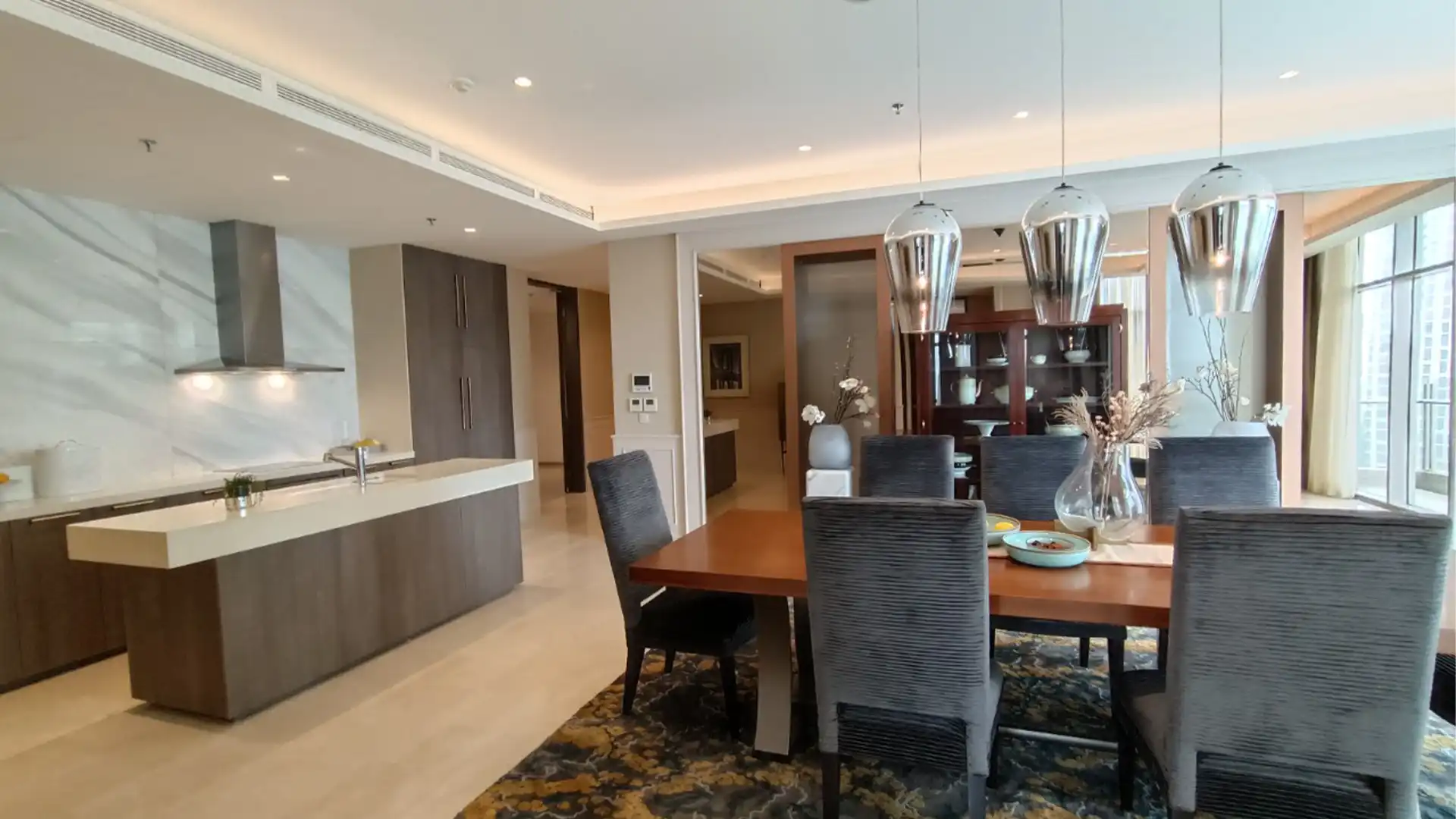 Verde Two-5BR-Dining & Kitchen Area Ultra-Spacious 5BR Luxury – Verde Two