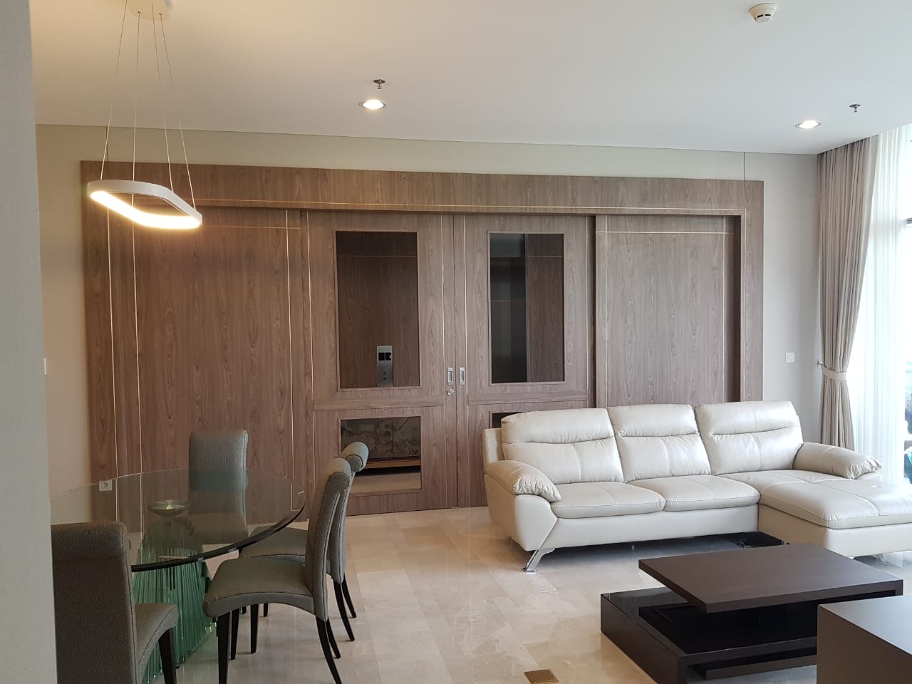 Verde Two-Monte 3BR-Living Area with Dining ARea Verde Two-Monte 3BR-Living Area with Dining ARea