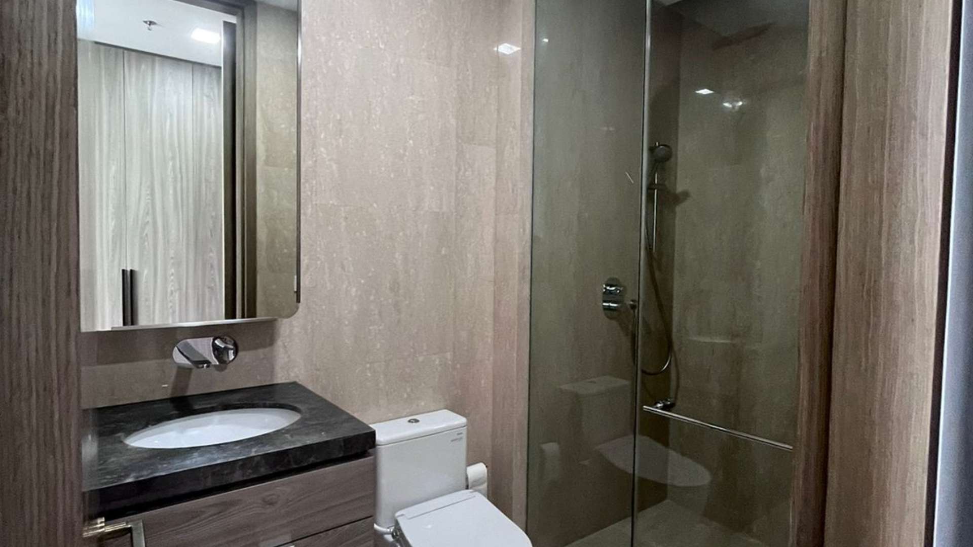 Verde Two Terraverde-2BR- Bathroom 3 Practical 2BR Living at Verde Two