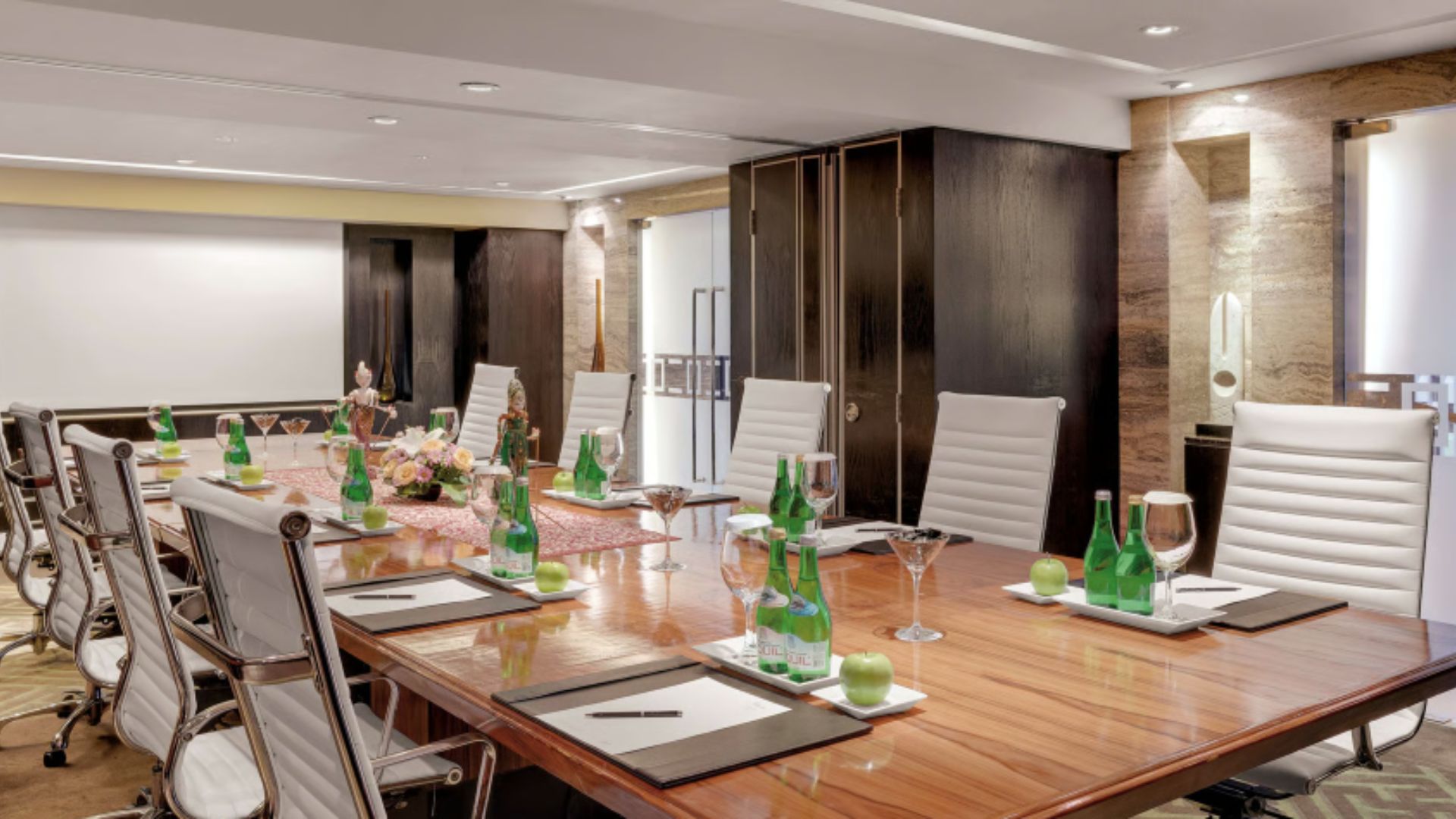 kempinski – Meeting Area Kempinski Private Residence – Premium Luxury 3BR