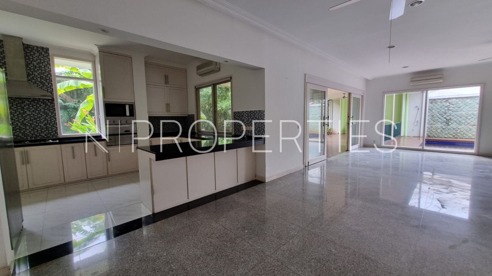 Asem 2 60 Kav F – Dining Area Cipete – Prestigious 4BR Private House