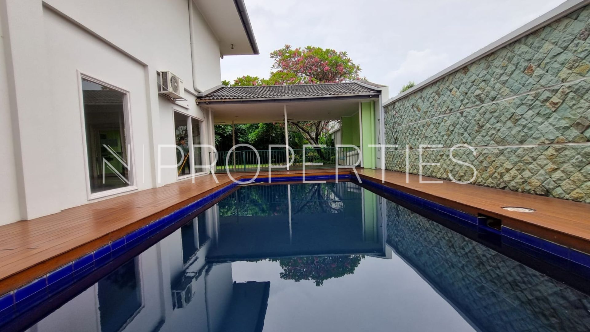 Asem 2 60 Kav F – Terrace Cipete – Prestigious 4BR Private House