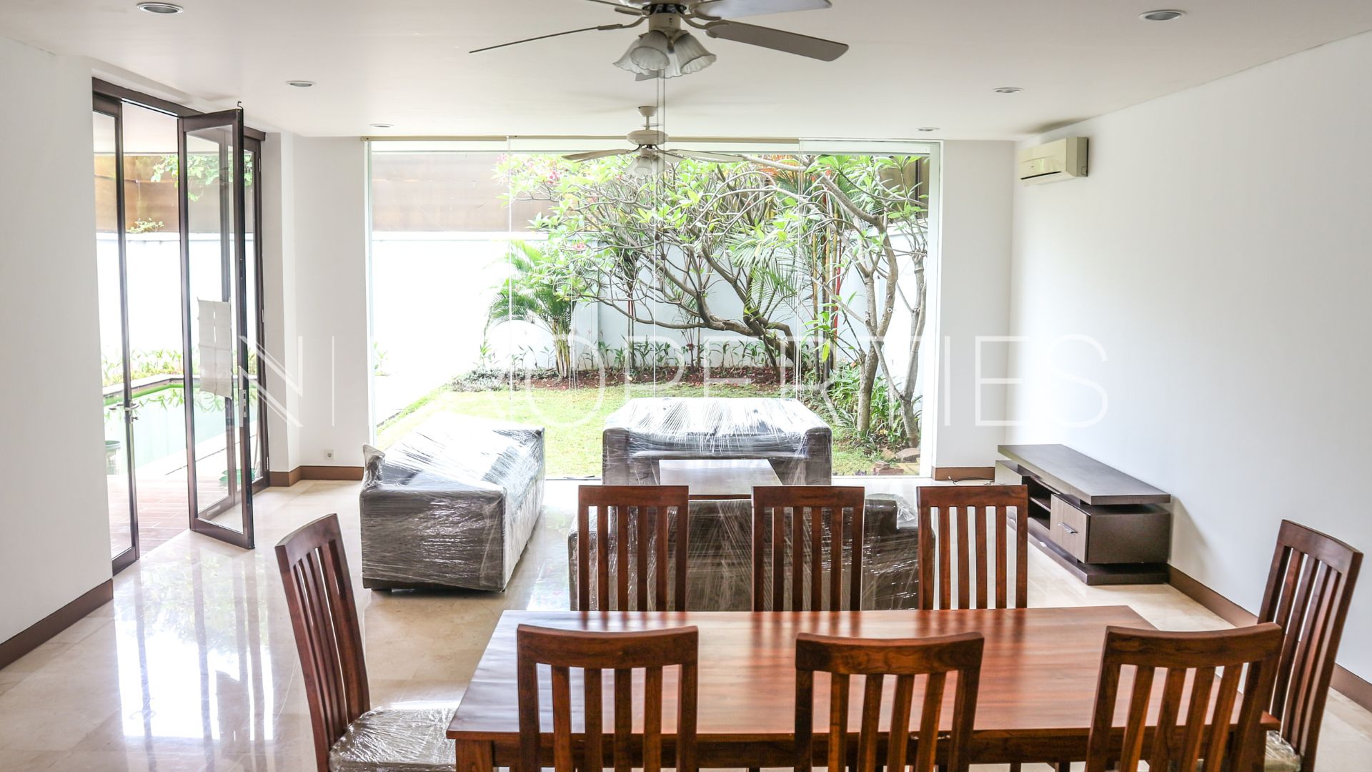 Asem 2 Kav 63B – Living Area Premium House 4BR at Cipete