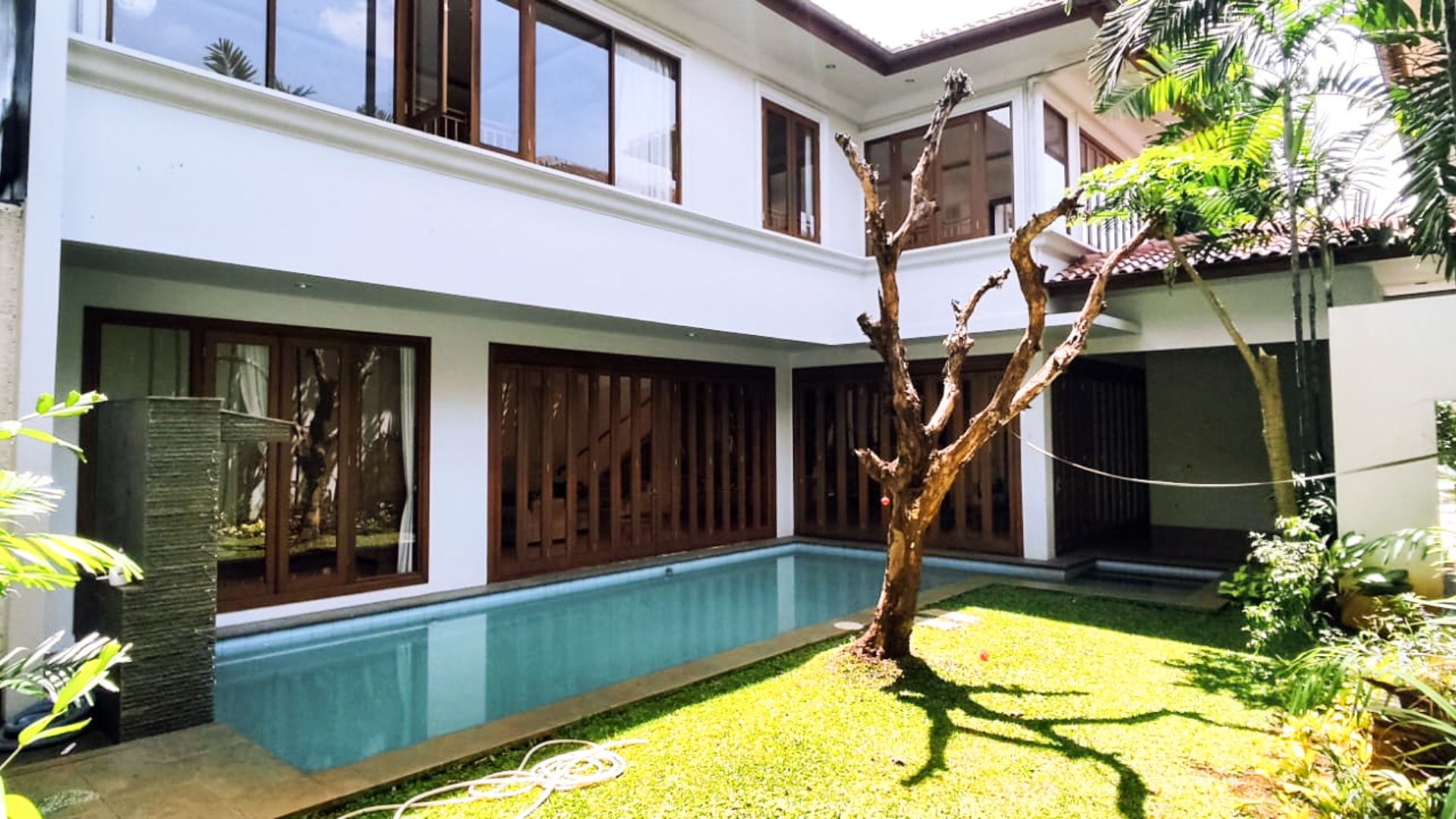 Cilandak – Well-Balanced 4BR Home