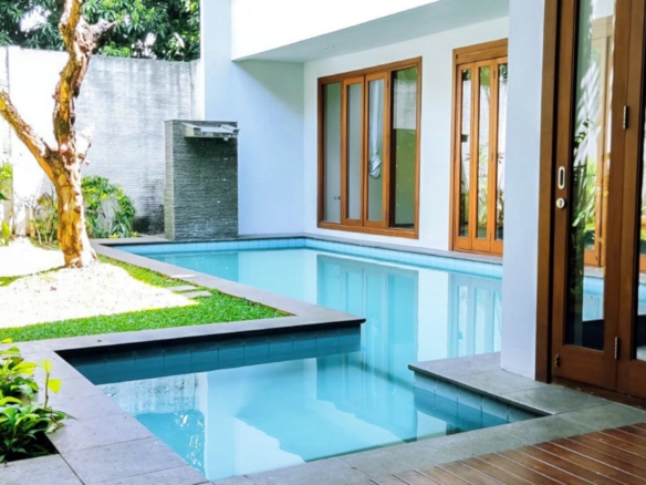Benda Dalam 69 Kav S - Swimmingpool 2
