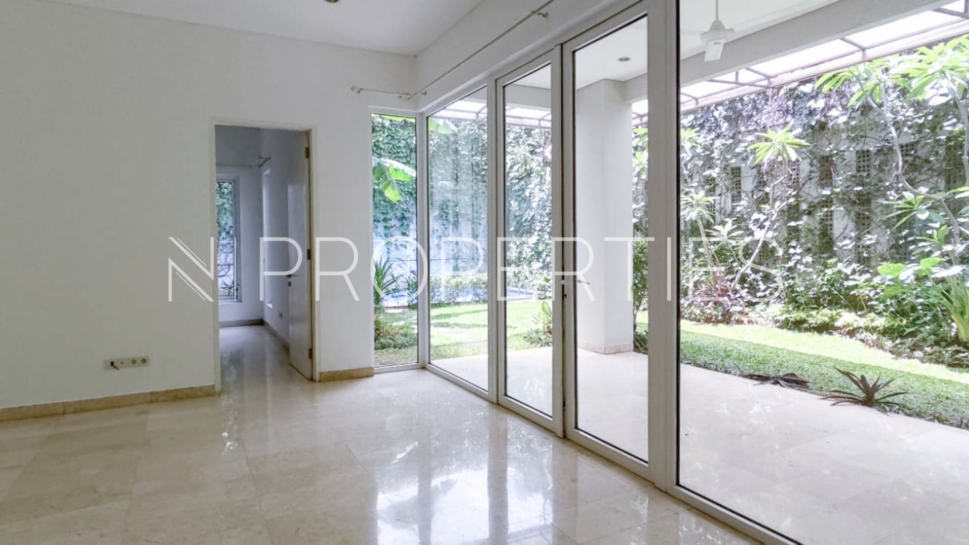 Benda Raya 8 Kav A – Living Area Luxury 4BR Residence at Cilandak