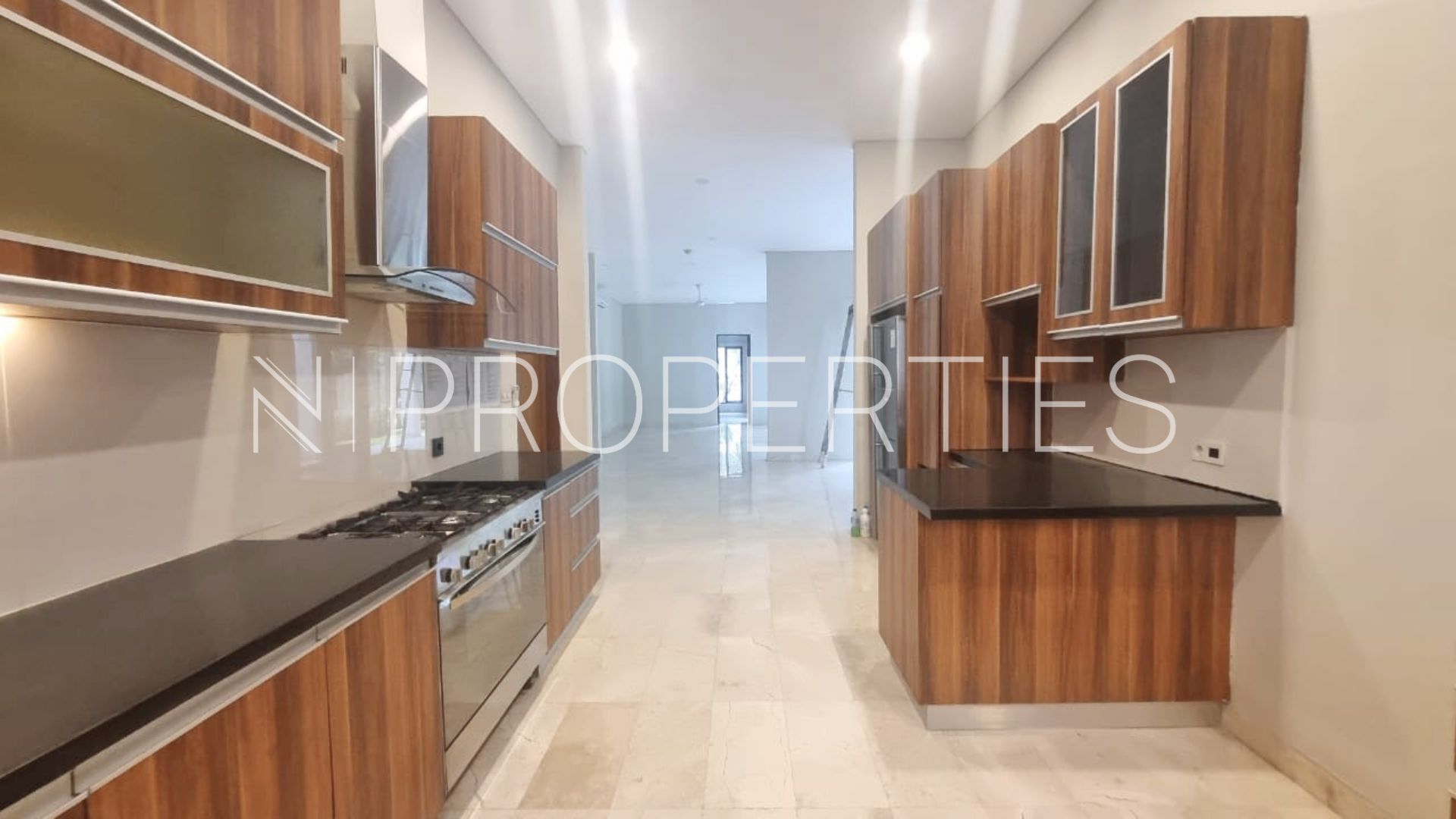 Benda Raya Gg H.Sainin 39 Kav G – Kitchen Area 1 Spacious 5BR Family Home at Kemang