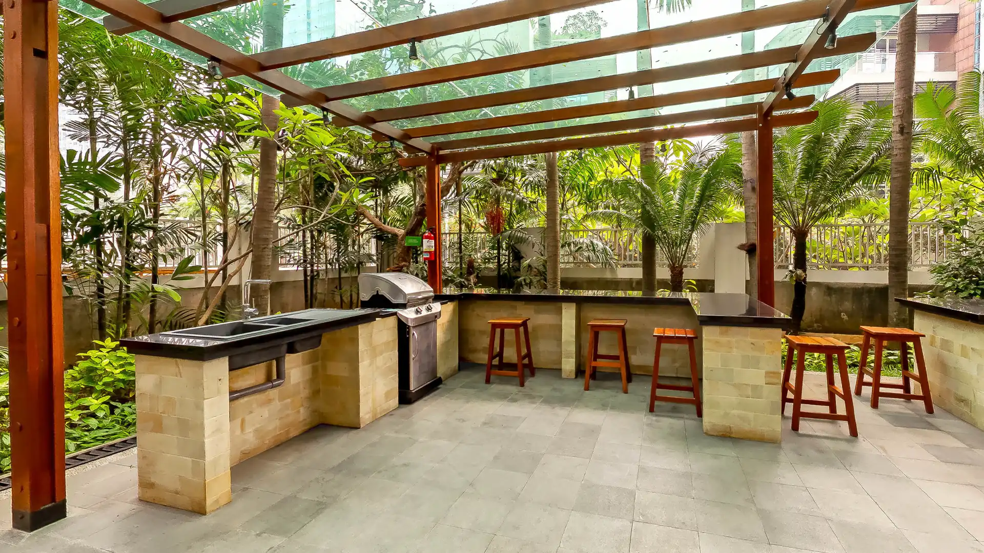 Fraser Residence – Spacious 1BR Serviced Apartment