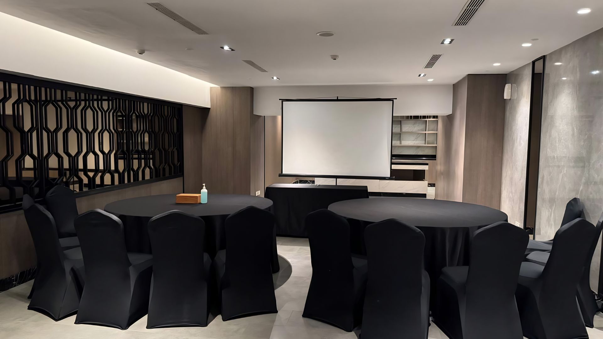 Casa Domaine – Functional 3BR Apartment