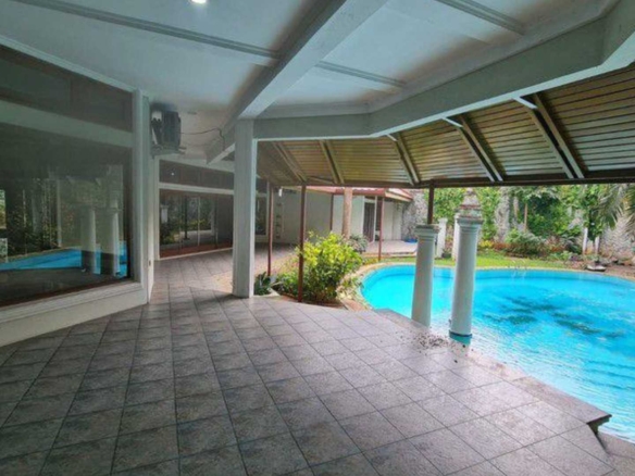 JAYA MANDALA-10BR-Swimming Pool & Backyard
