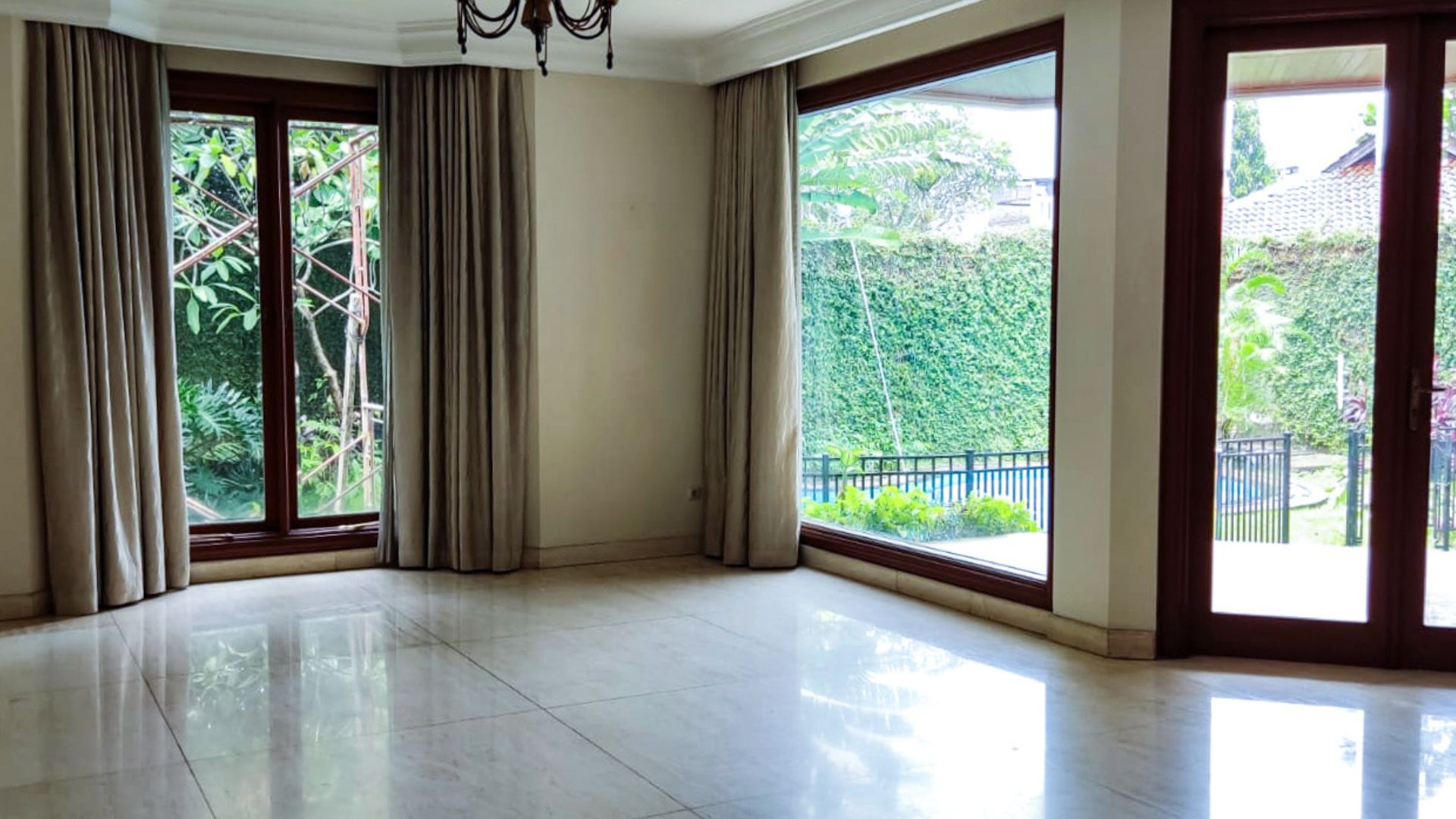 Large 5BR House at Cilandak