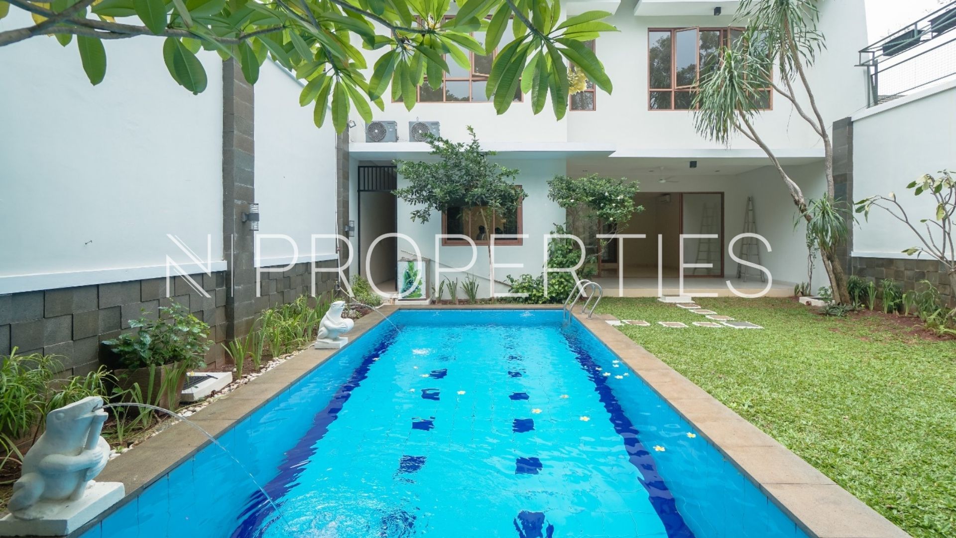 KEMANG SELATAN 11 No 105 – Kav B – Swimmingpool KEMANG SELATAN 11 No 105 - Kav B - Swimmingpool