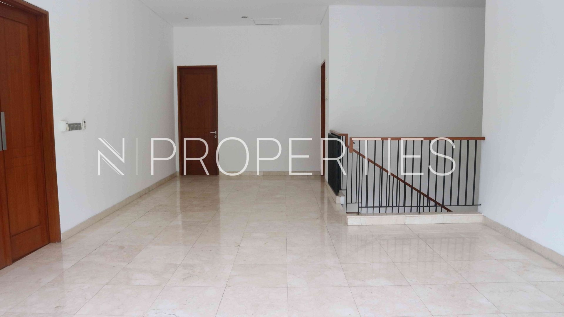 KEMANG SELATAN 11 No 105 – Kav E – Second Floor Living Area Padma Residence Kemang – Spacious 5BR House