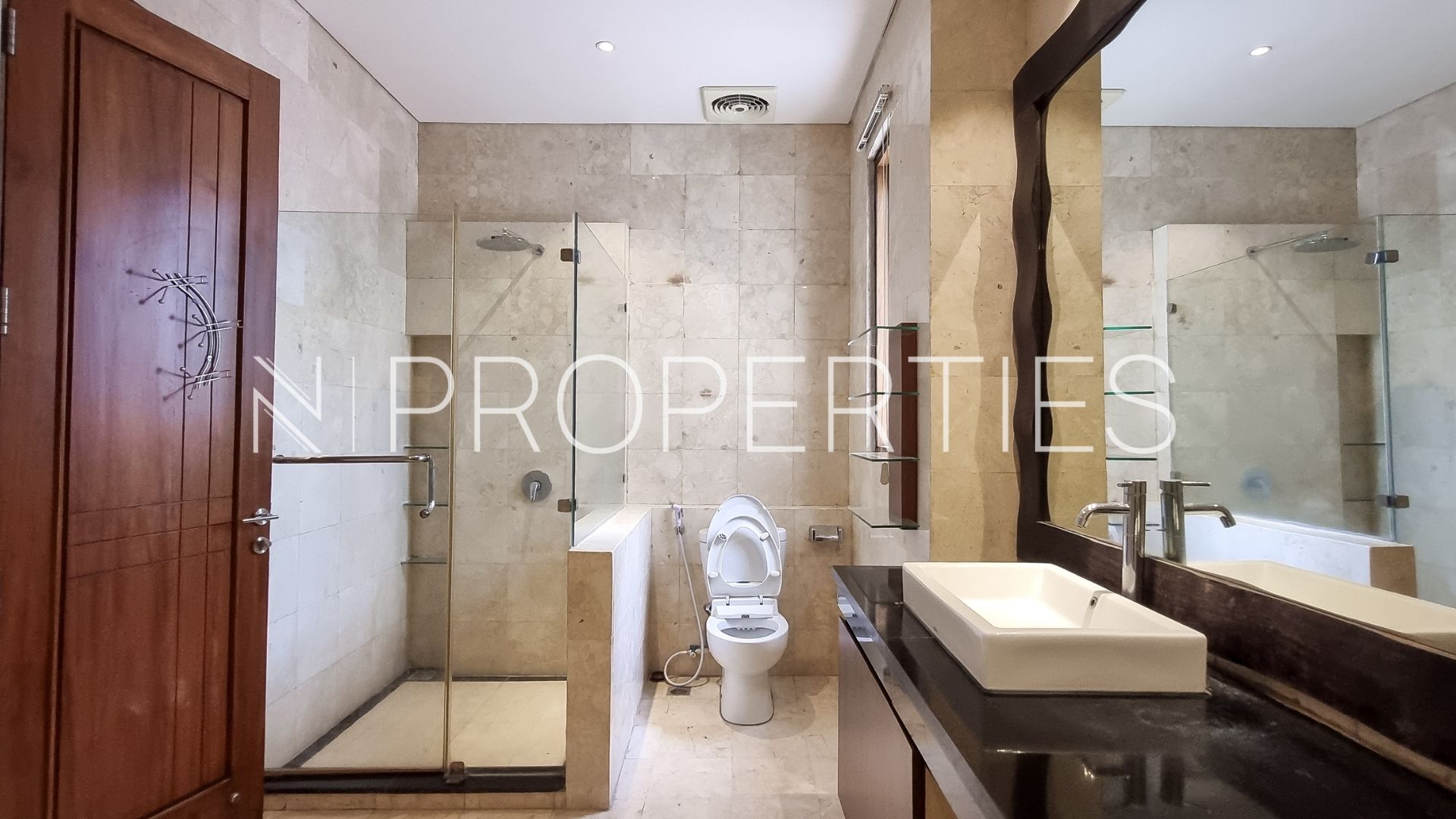 KEMANG SELATAN 11 No 105 – Kav G – Bathroom 2 Padma Residence Kemang – Large 5BR House